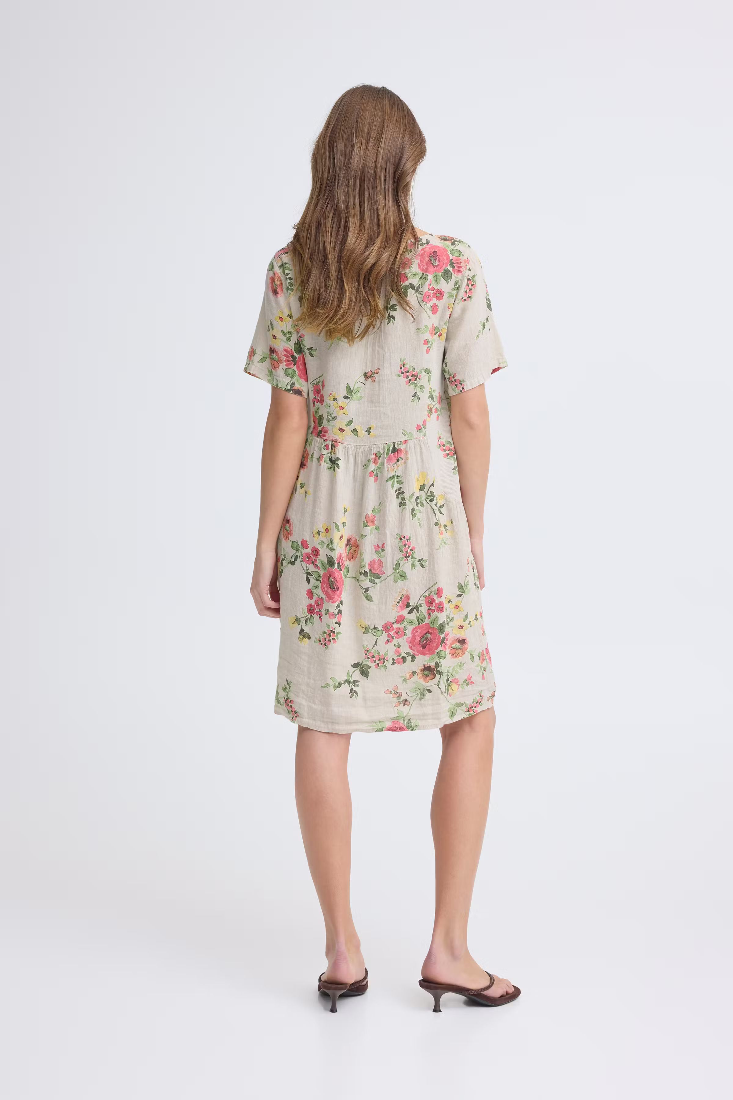 SBTORINA Kjole LOOKBOOK BACK 22101159-130907