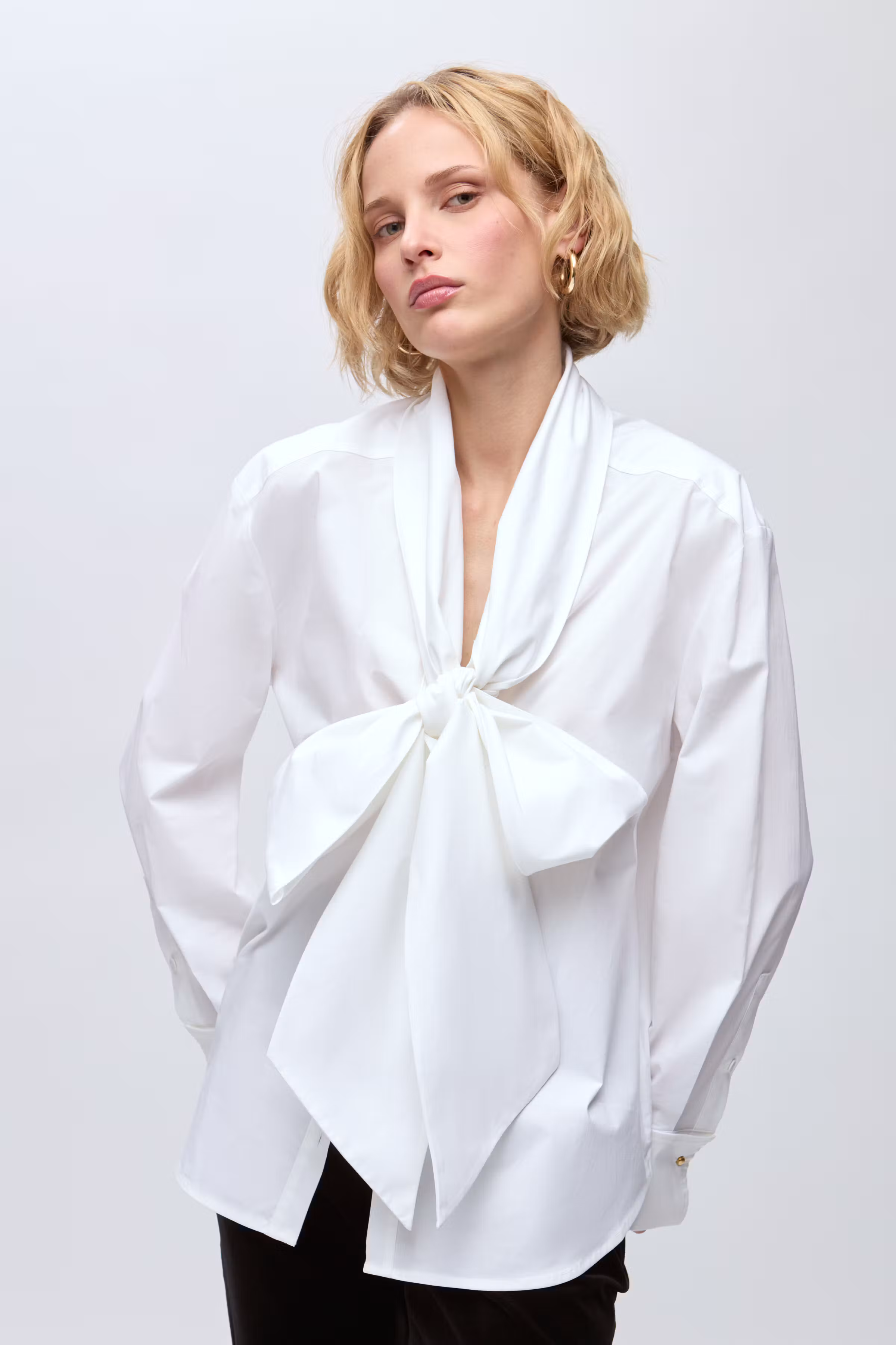 IOEvangeline Blouse LOOKBOOK FRONT 30600144-WH001