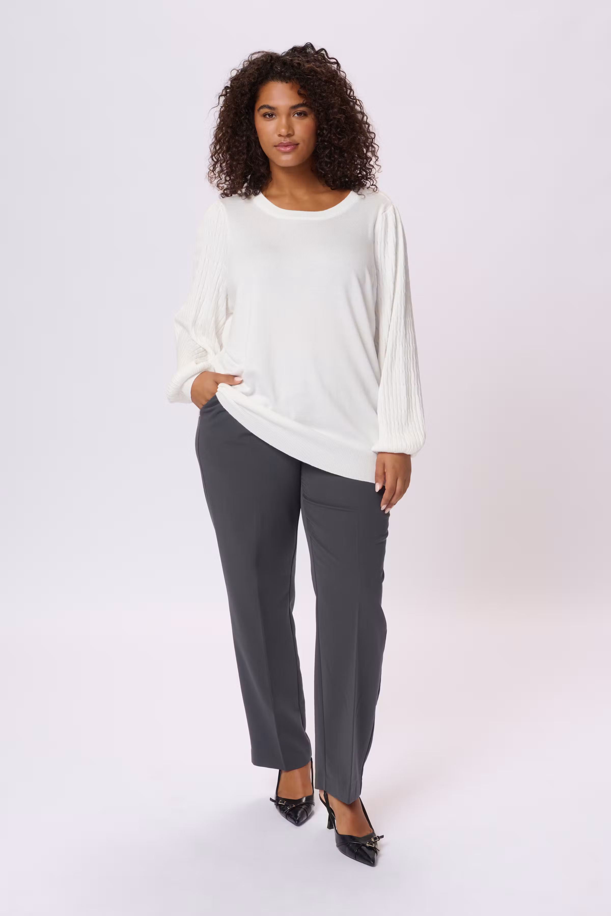 KClini Pullover LOOKBOOK FRONT 10582598-110602