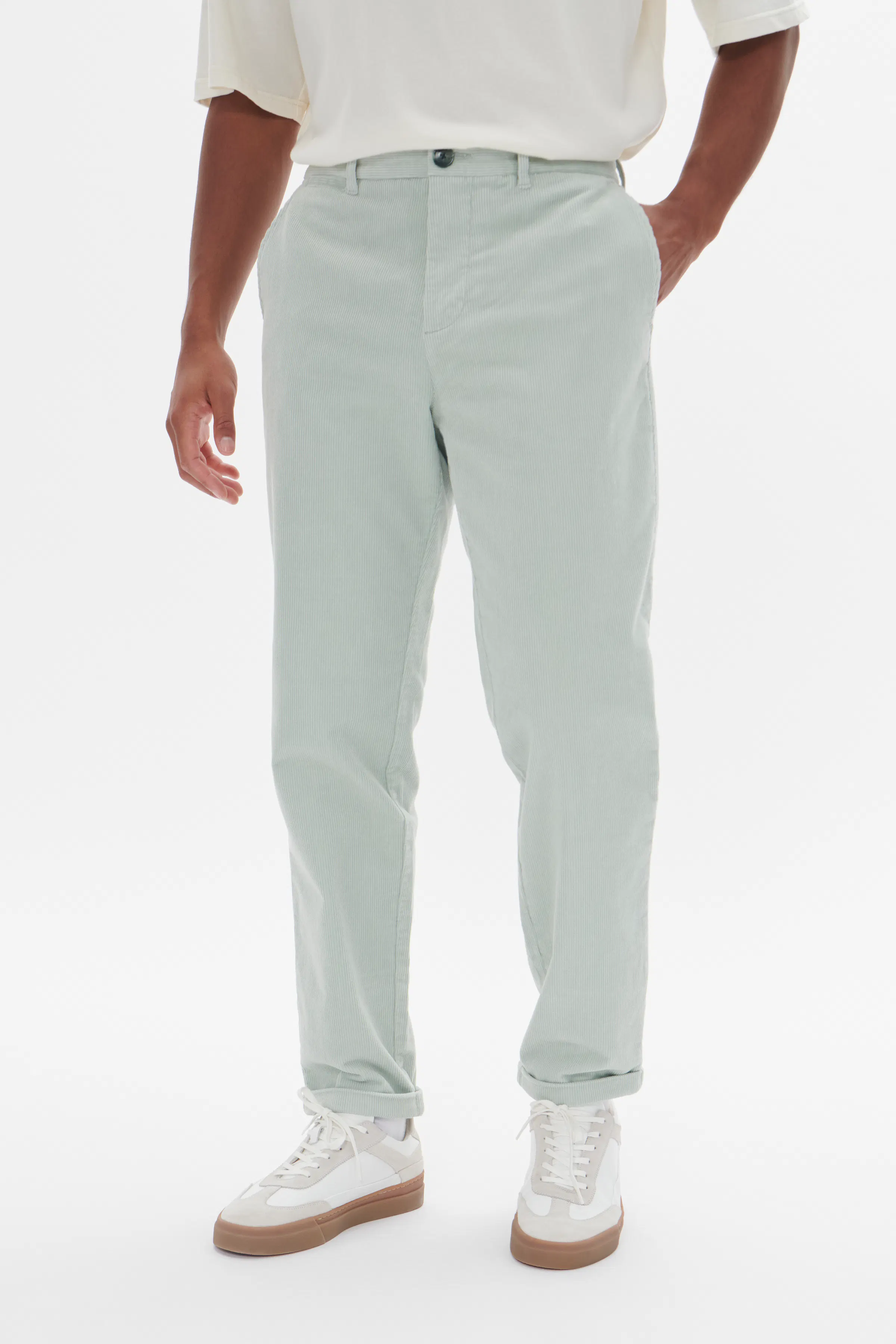 MALiam Hose LOOKBOOK FRONT 30208516-155205