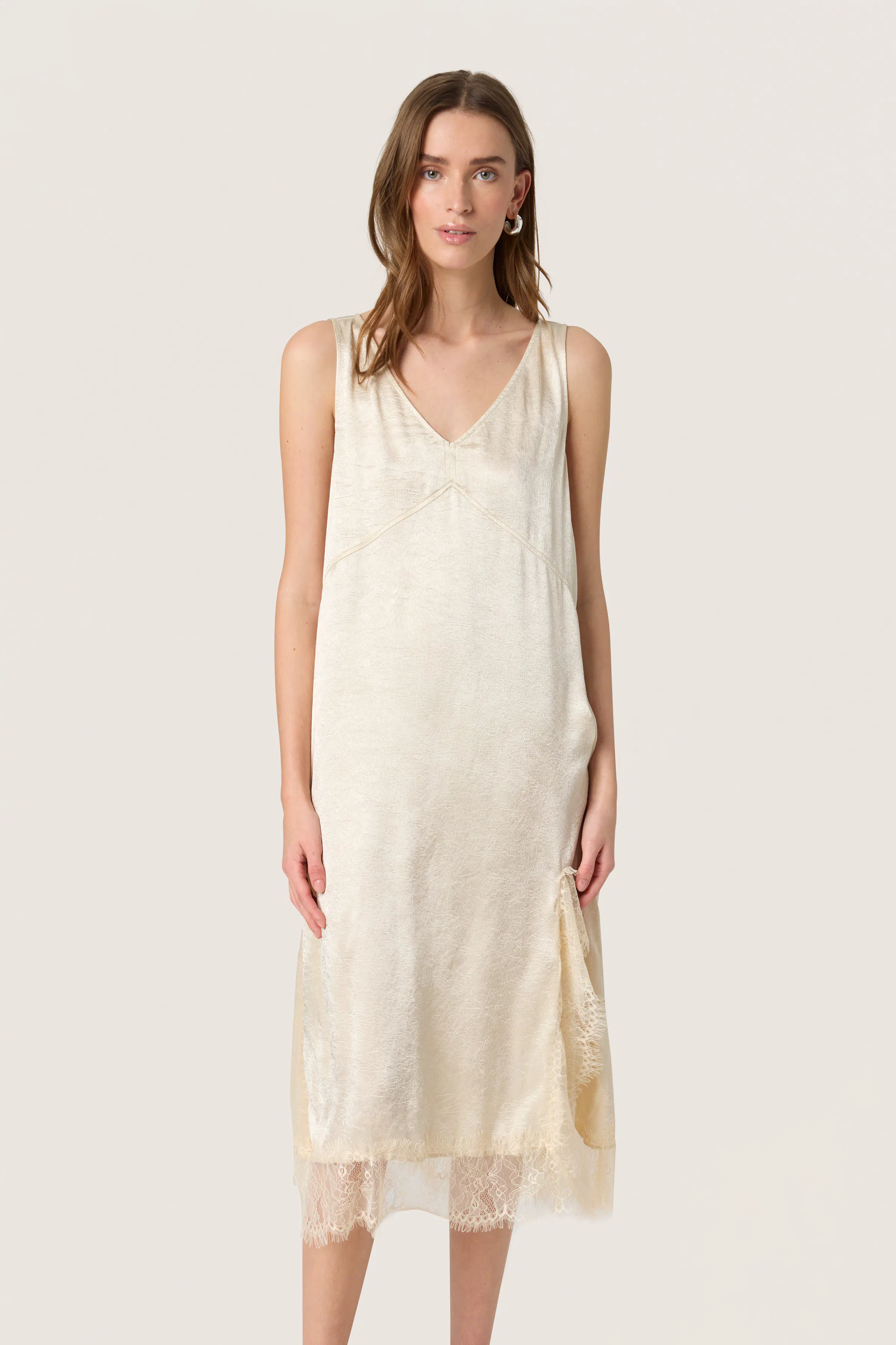 SLYennah Dress LOOKBOOK FRONT 30408590-130907