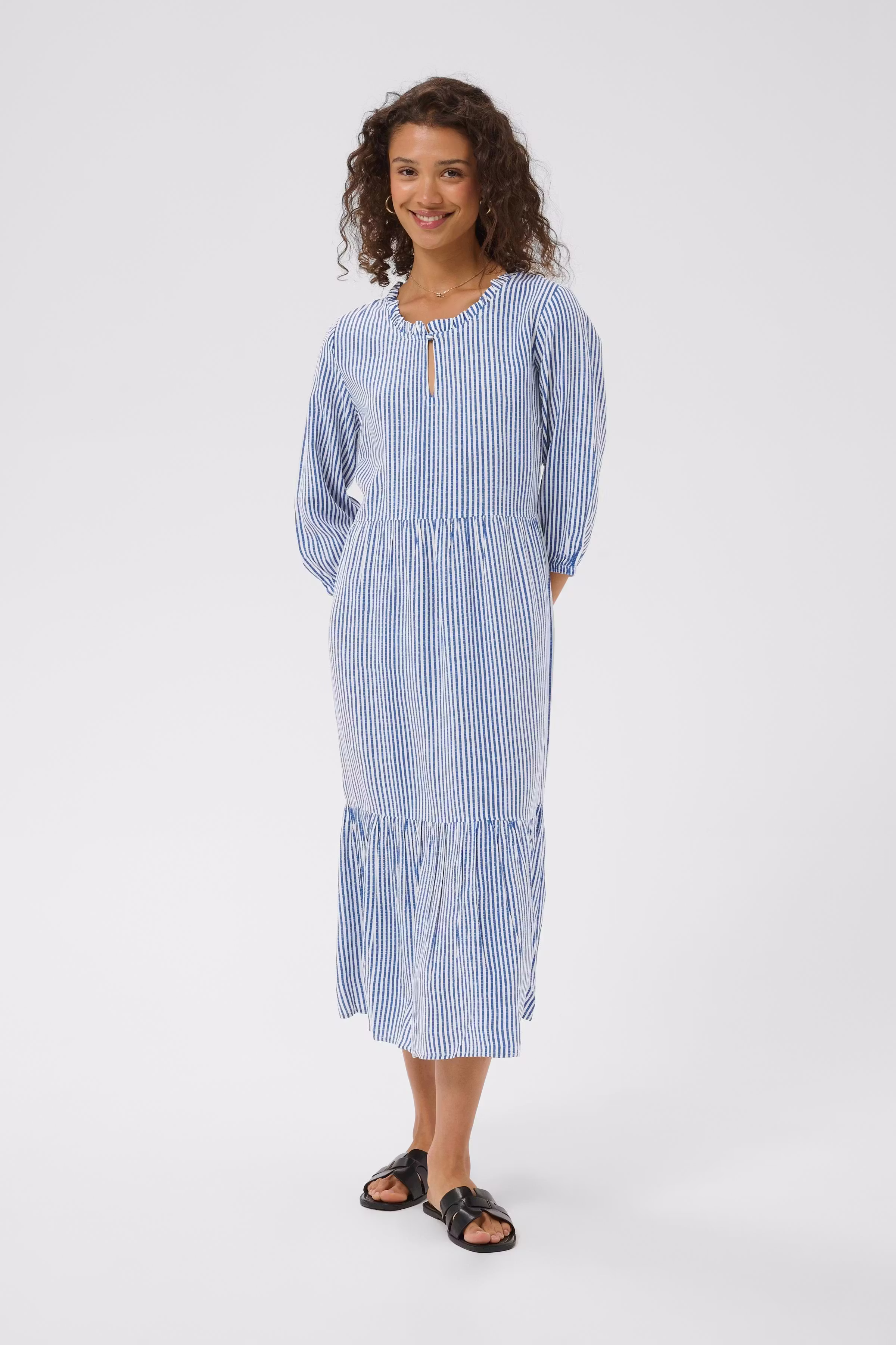 CRTiah Dress LOOKBOOK FRONT 10606285-104155