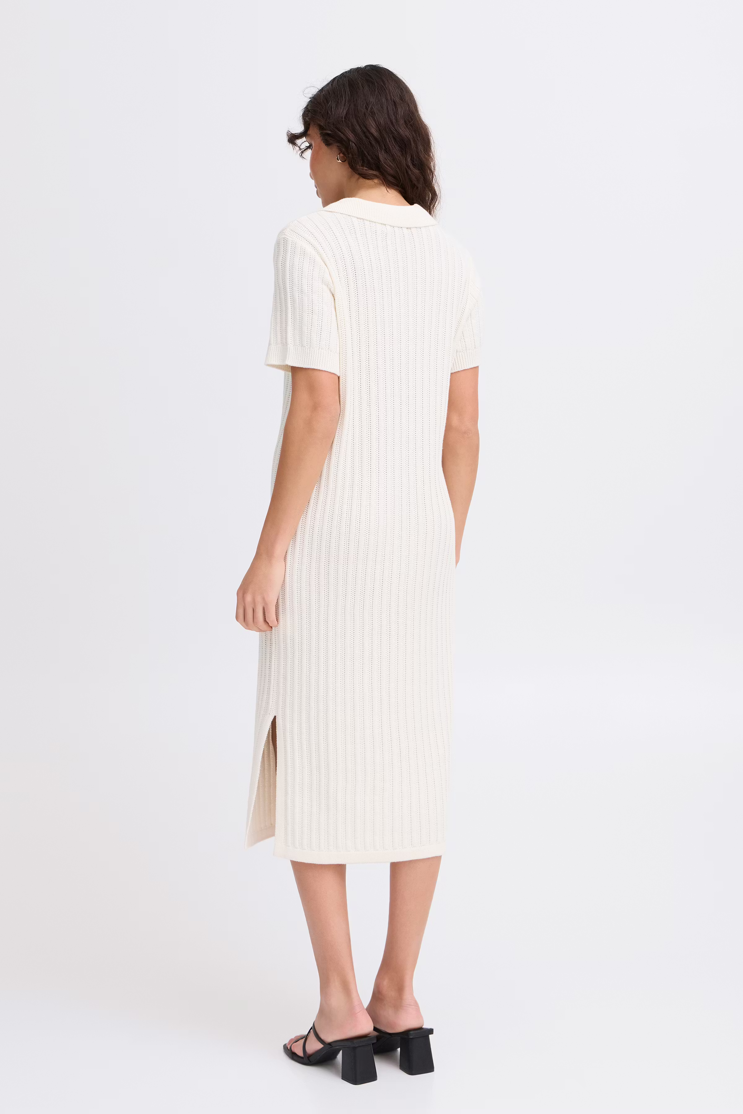 FROFELINA Kleid LOOKBOOK BACK 20615698-110701