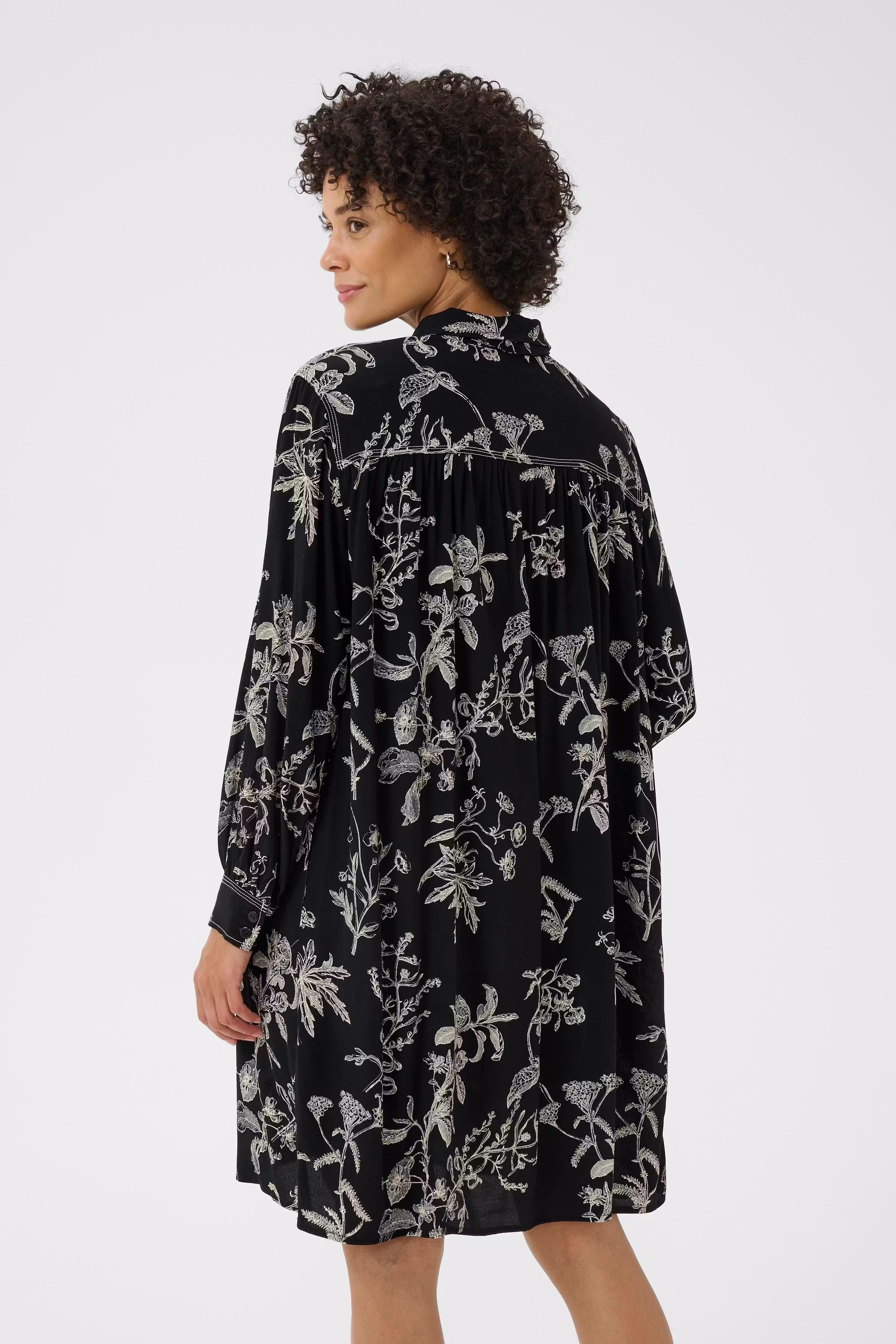 SanesPW Kleid LOOKBOOK BACK 30310007-304209