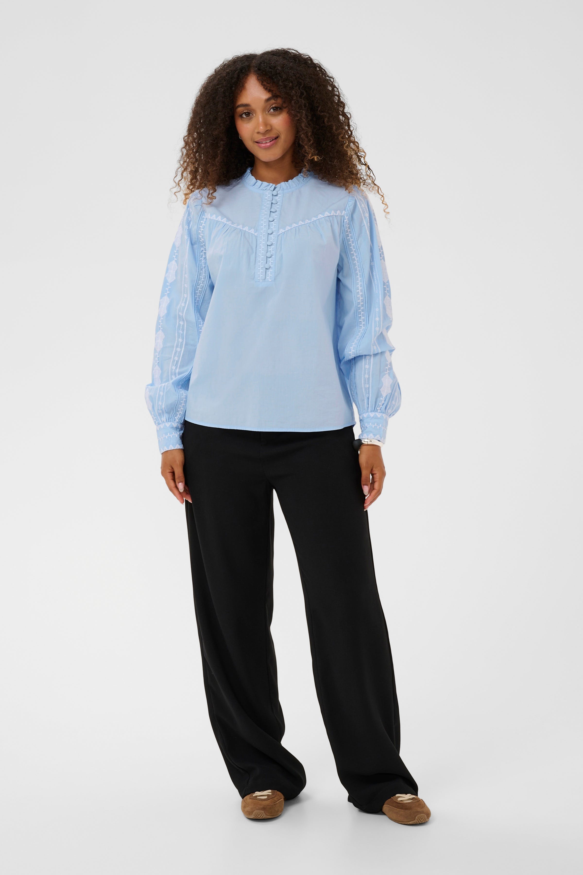 CRGwen Blouse LOOKBOOK FRONT 10613168-144115