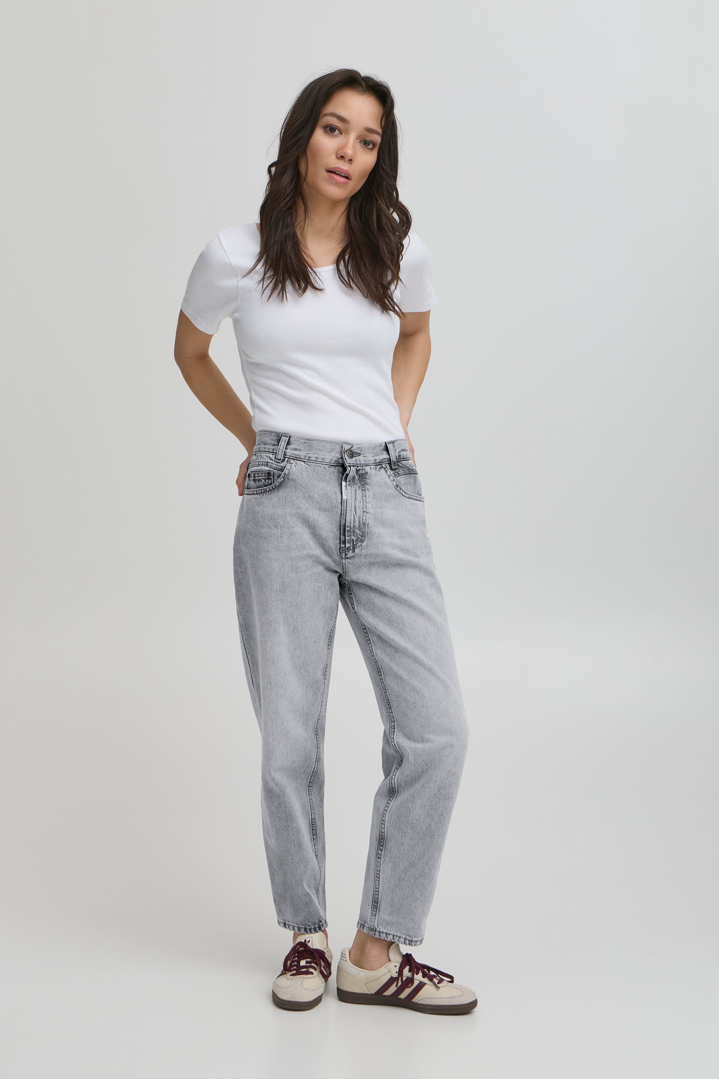 BAPAOLO Cropped Jeans LOOKBOOK FRONT 50405137-204607