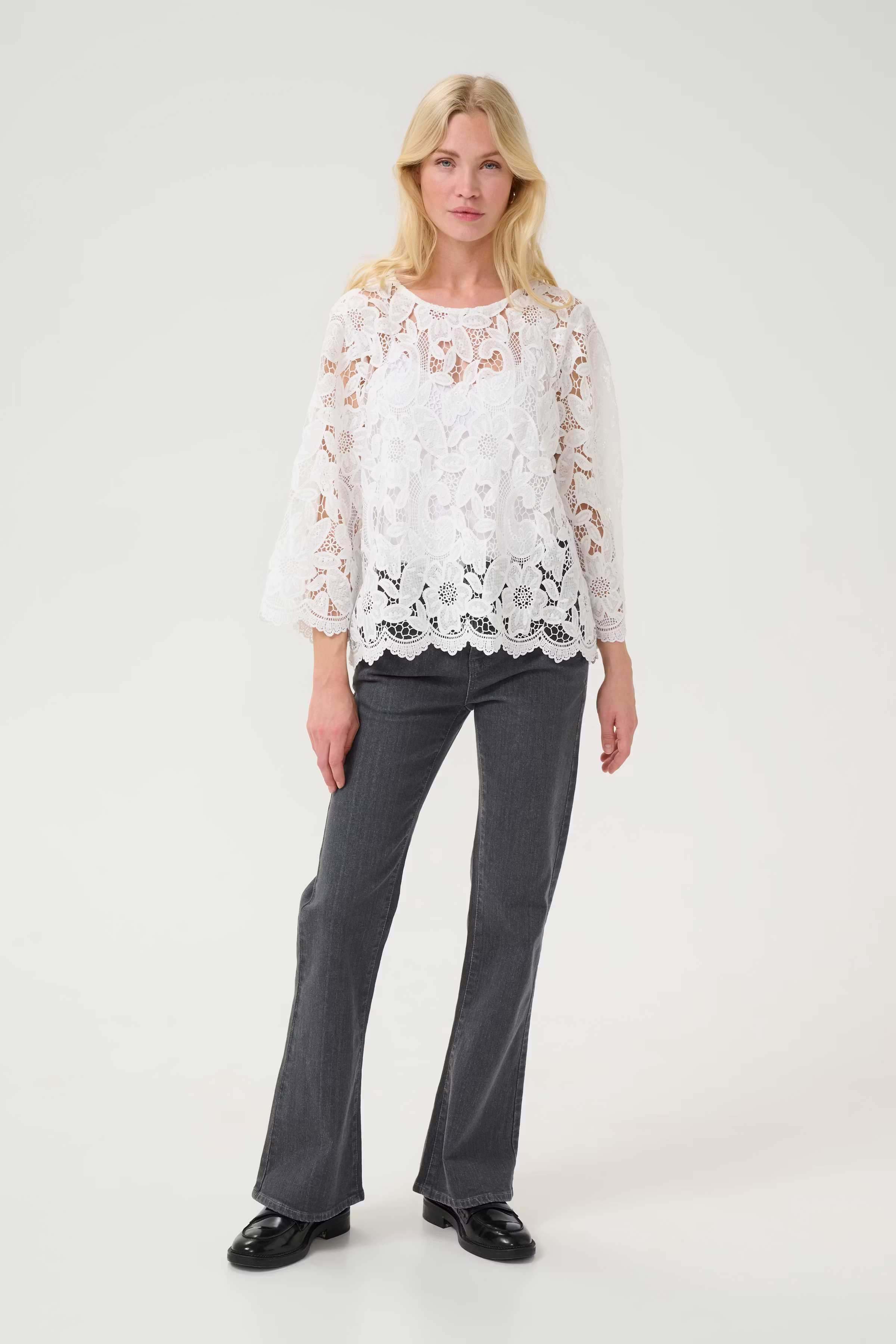 CUmeja Bluse LOOKBOOK FRONT 50111737-500013