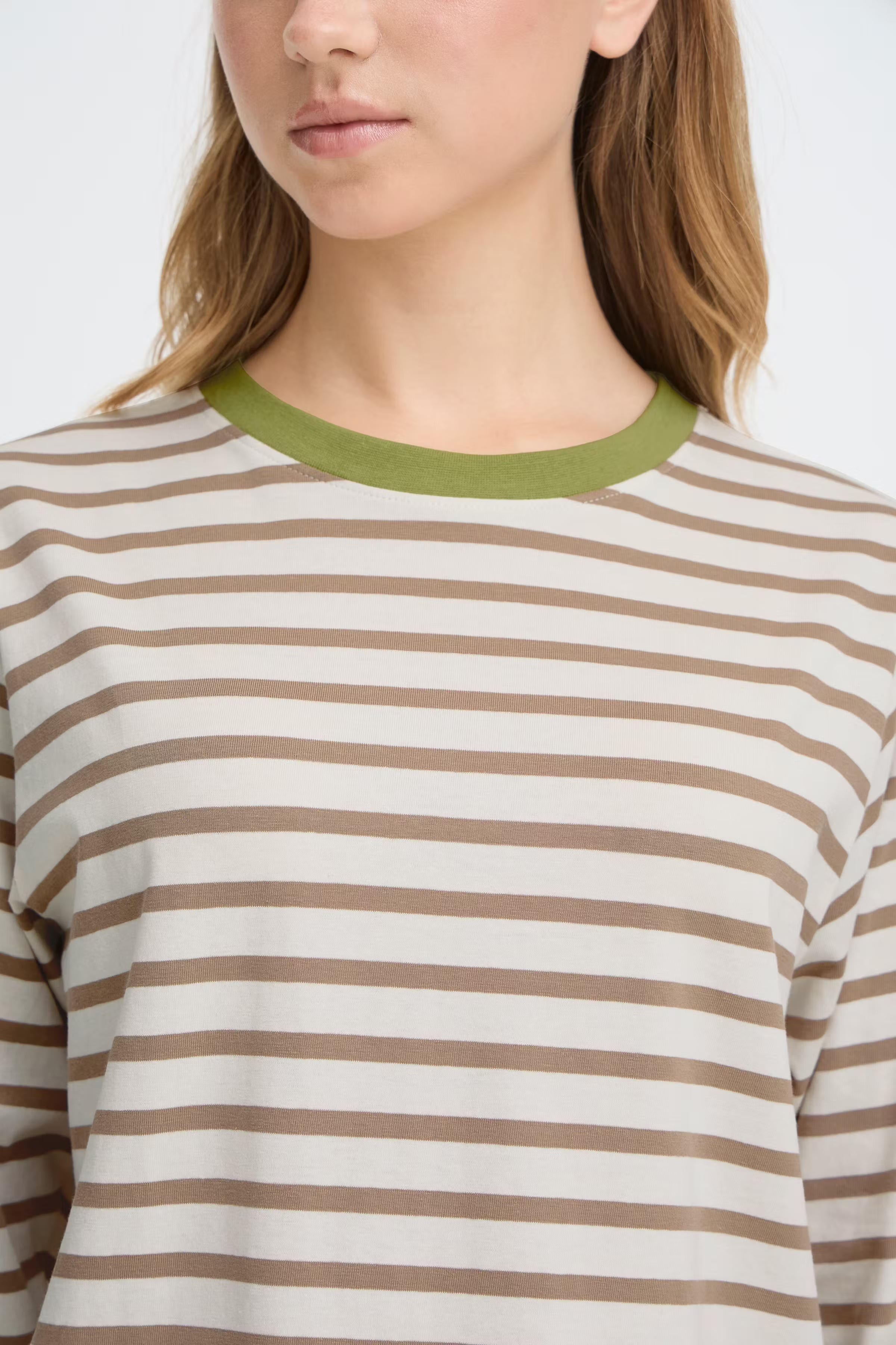 IHMIRA T-shirt LOOKBOOK DETAIL 20125009-900003456