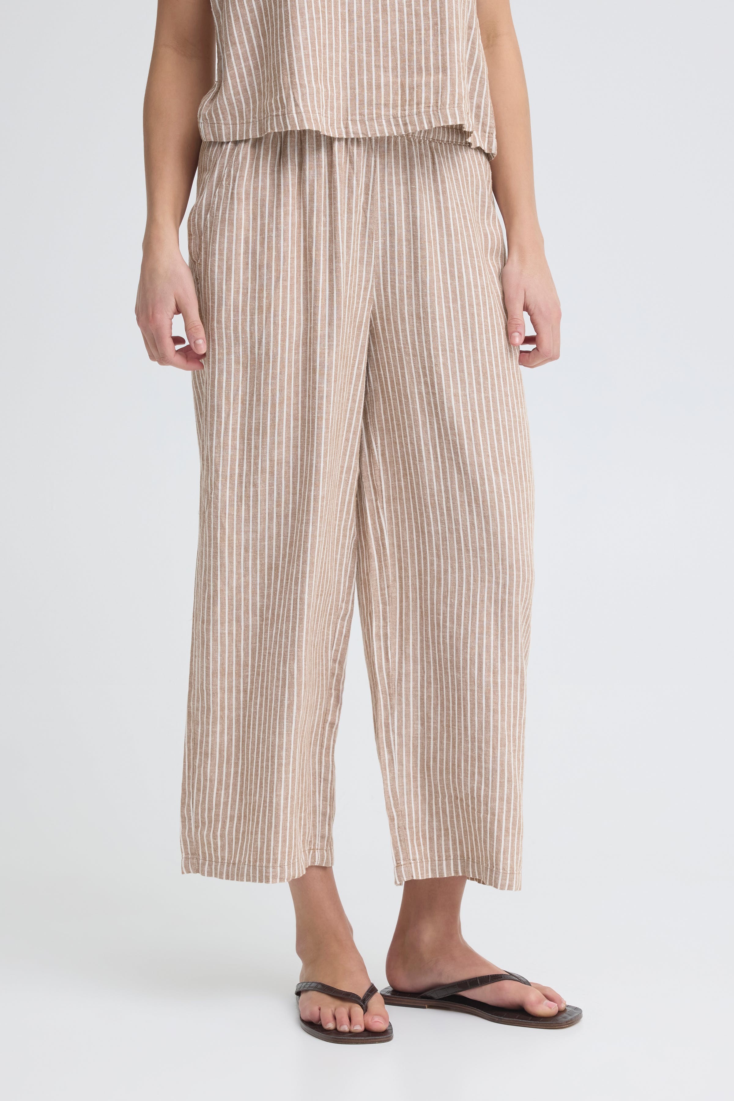 BYFALAKKA Broek LOOKBOOK FRONT 20813083-900006870