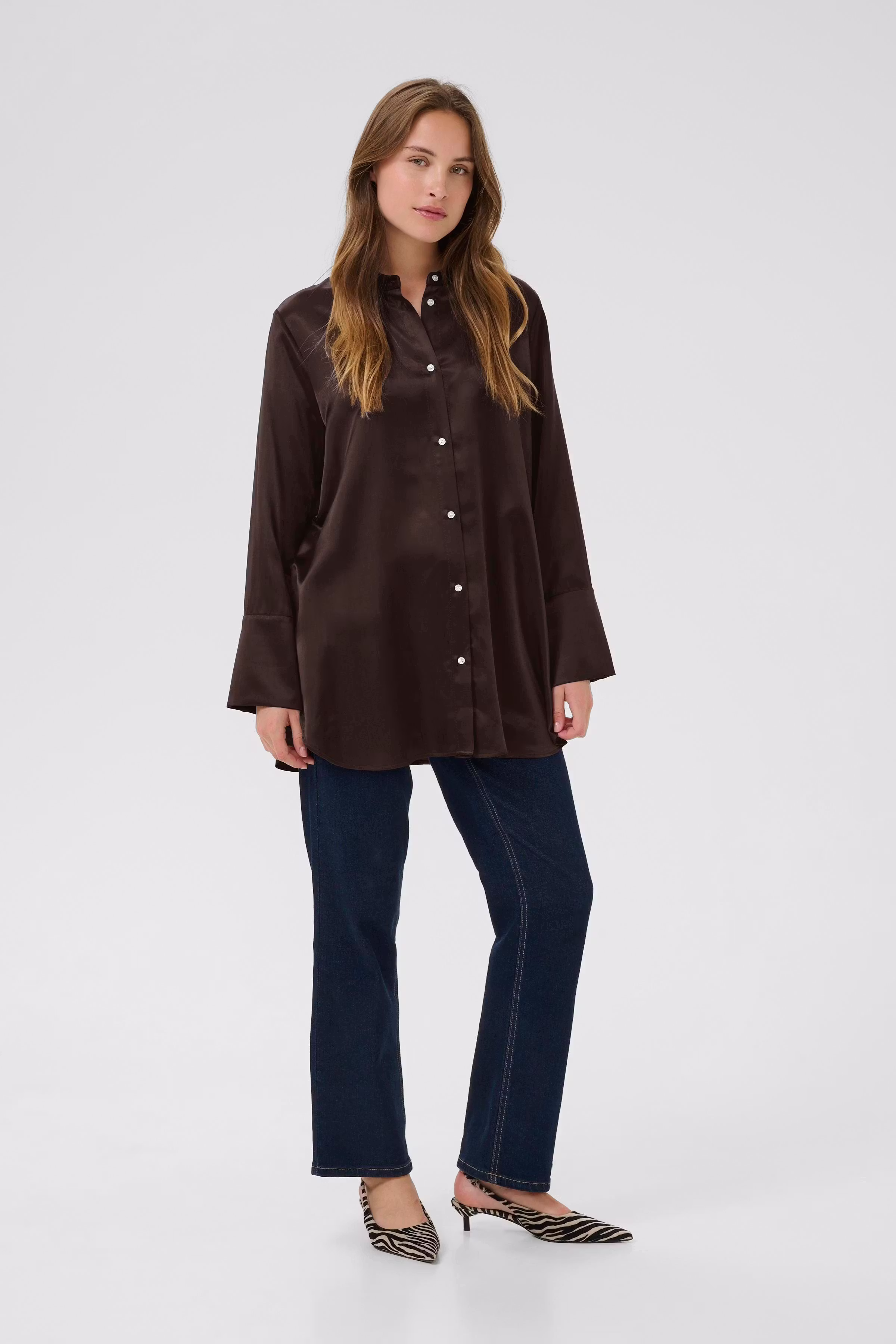 CUmollie Satinskjorte LOOKBOOK FRONT 50112293-190915