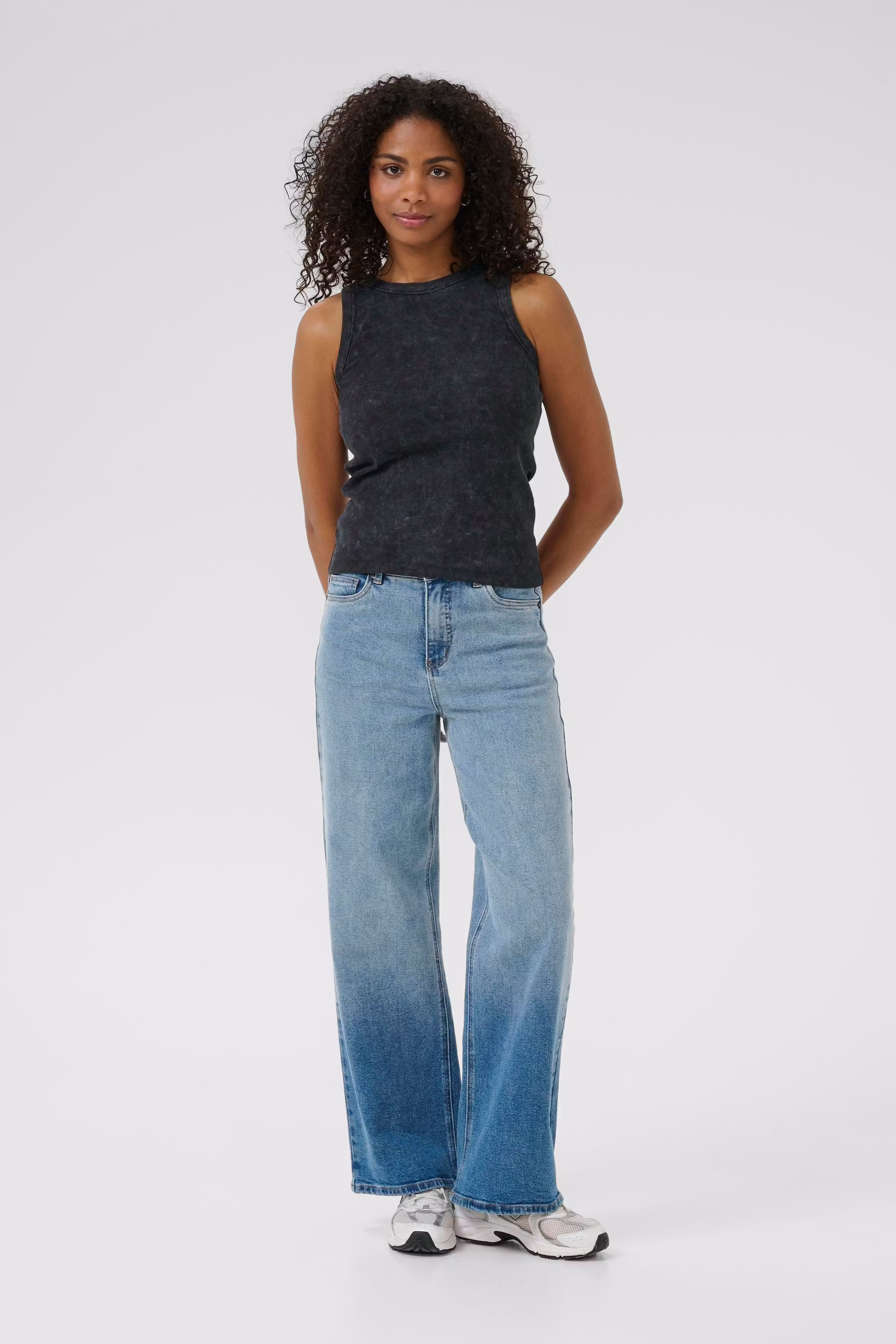 KAdodal Top LOOKBOOK FRONT 10509878-107404