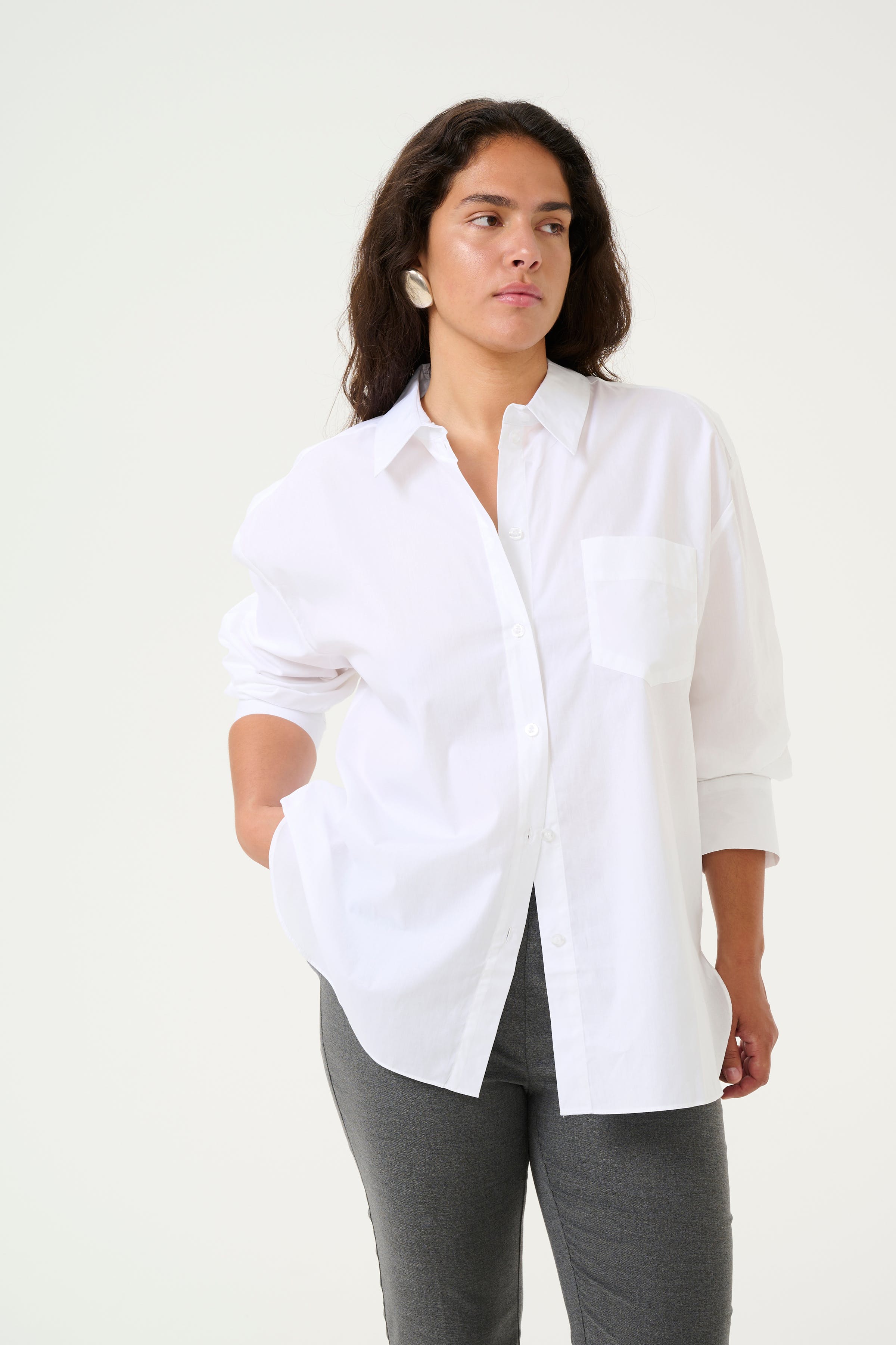 NoelleGZ Shirt LOOKBOOK FRONT 10909337-110601