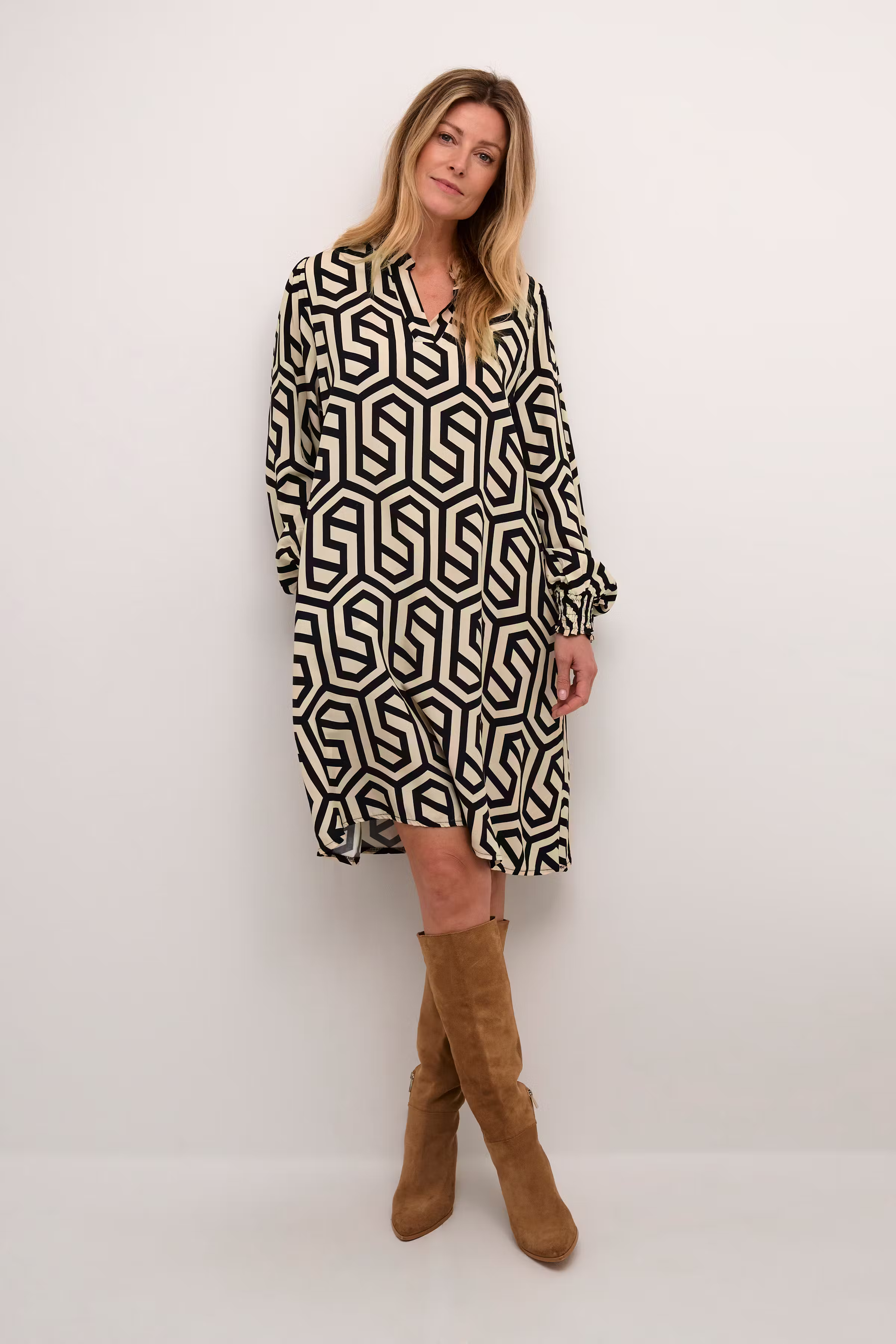 CRAstra Robe LOOKBOOK FRONT 10613117-106775