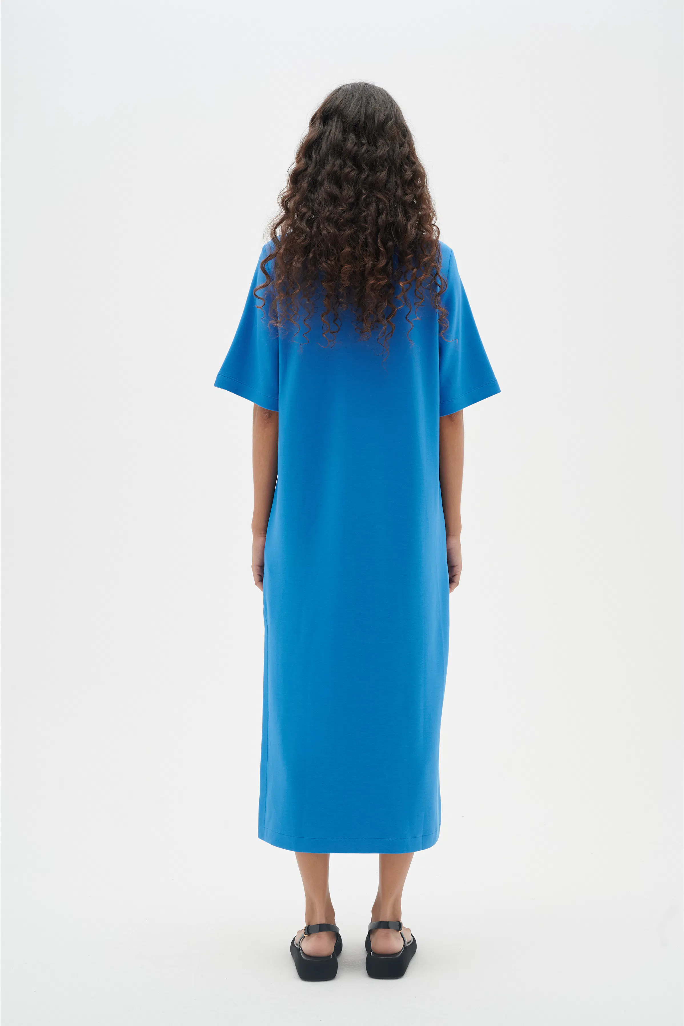 ZevIW Kjole LOOKBOOK BACK 30108202-184045