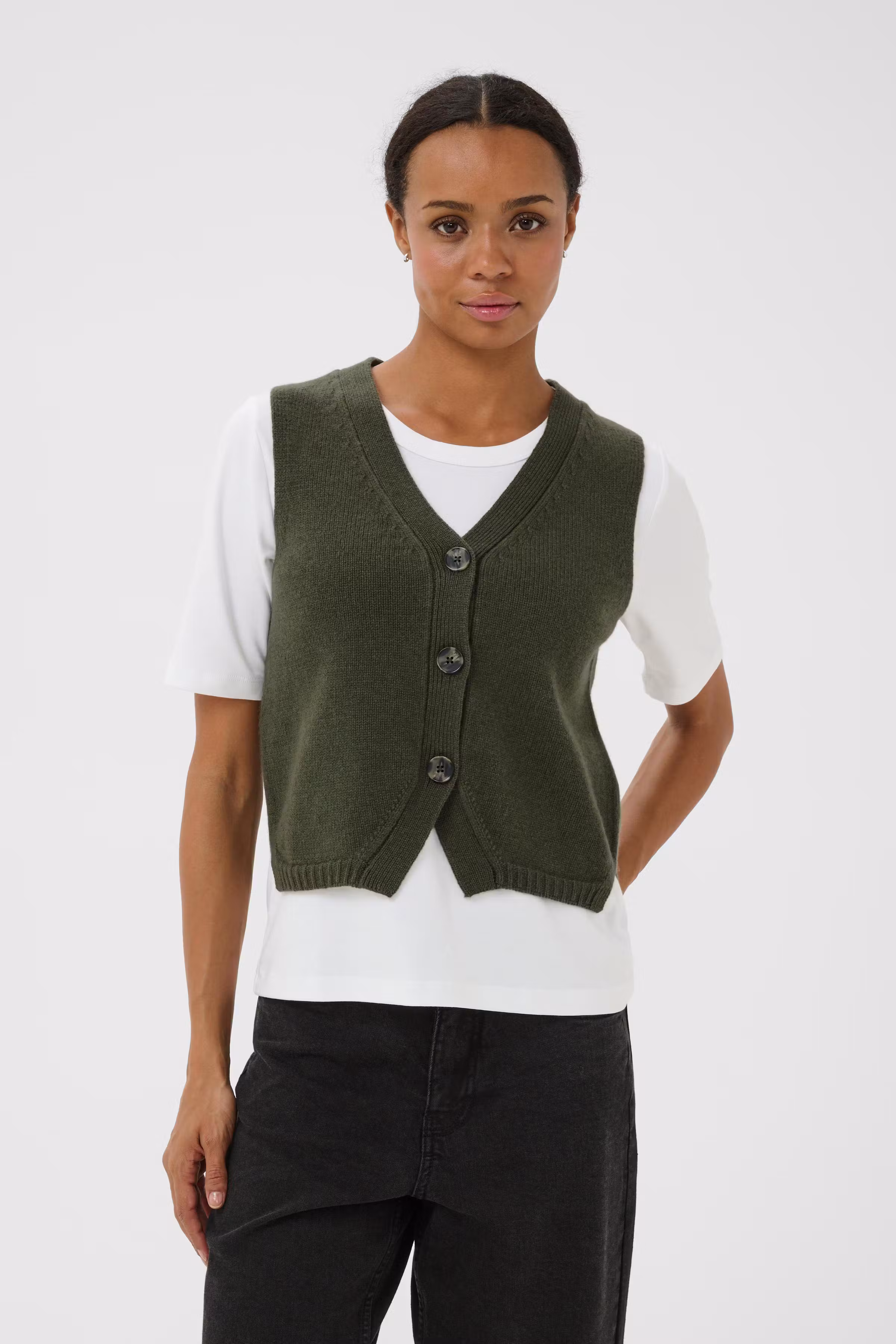 SylvaPW Vest LOOKBOOK FRONT 30310052-190312