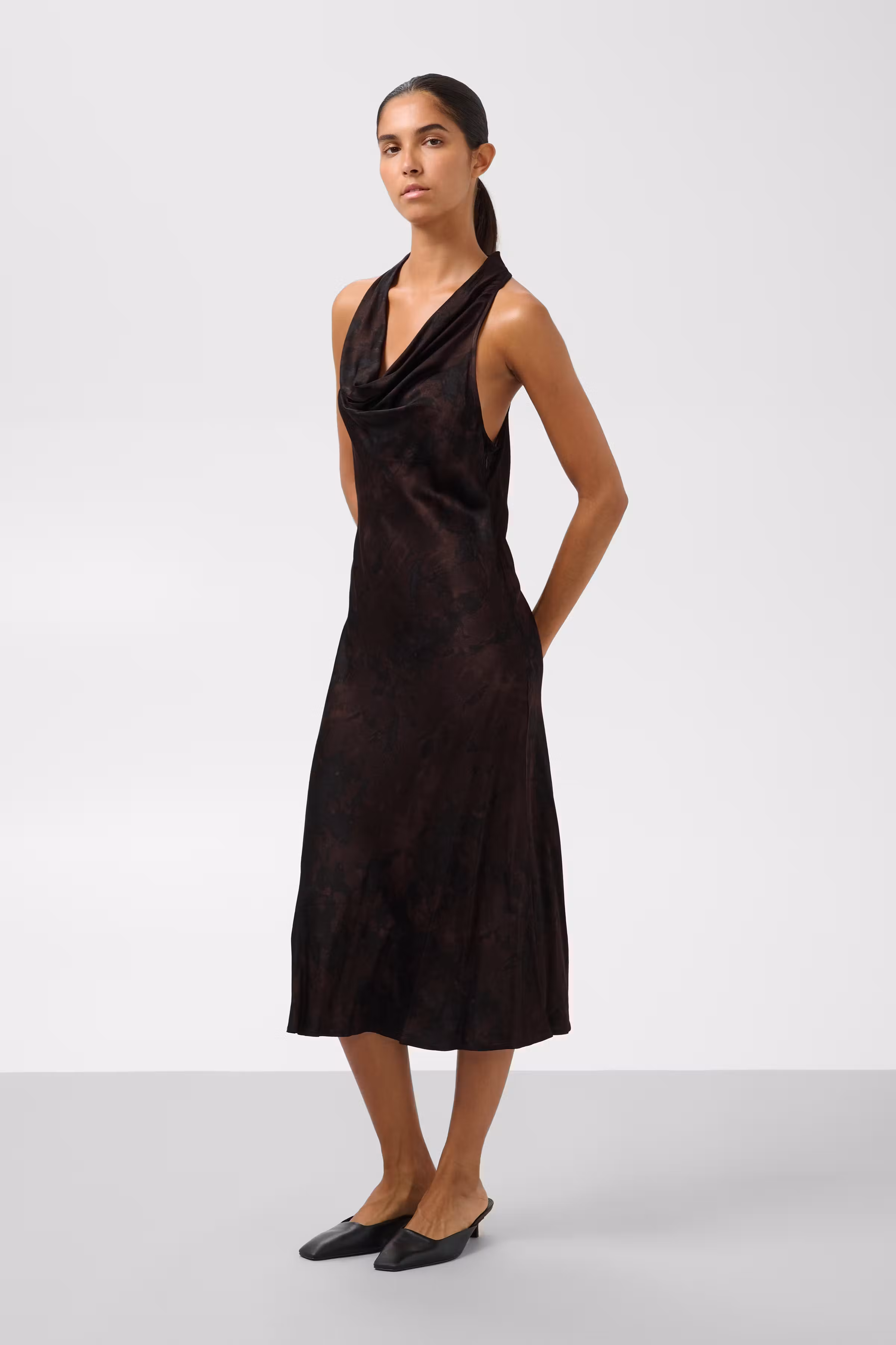 SLCinna Kjole LOOKBOOK FRONT 30409674-305439