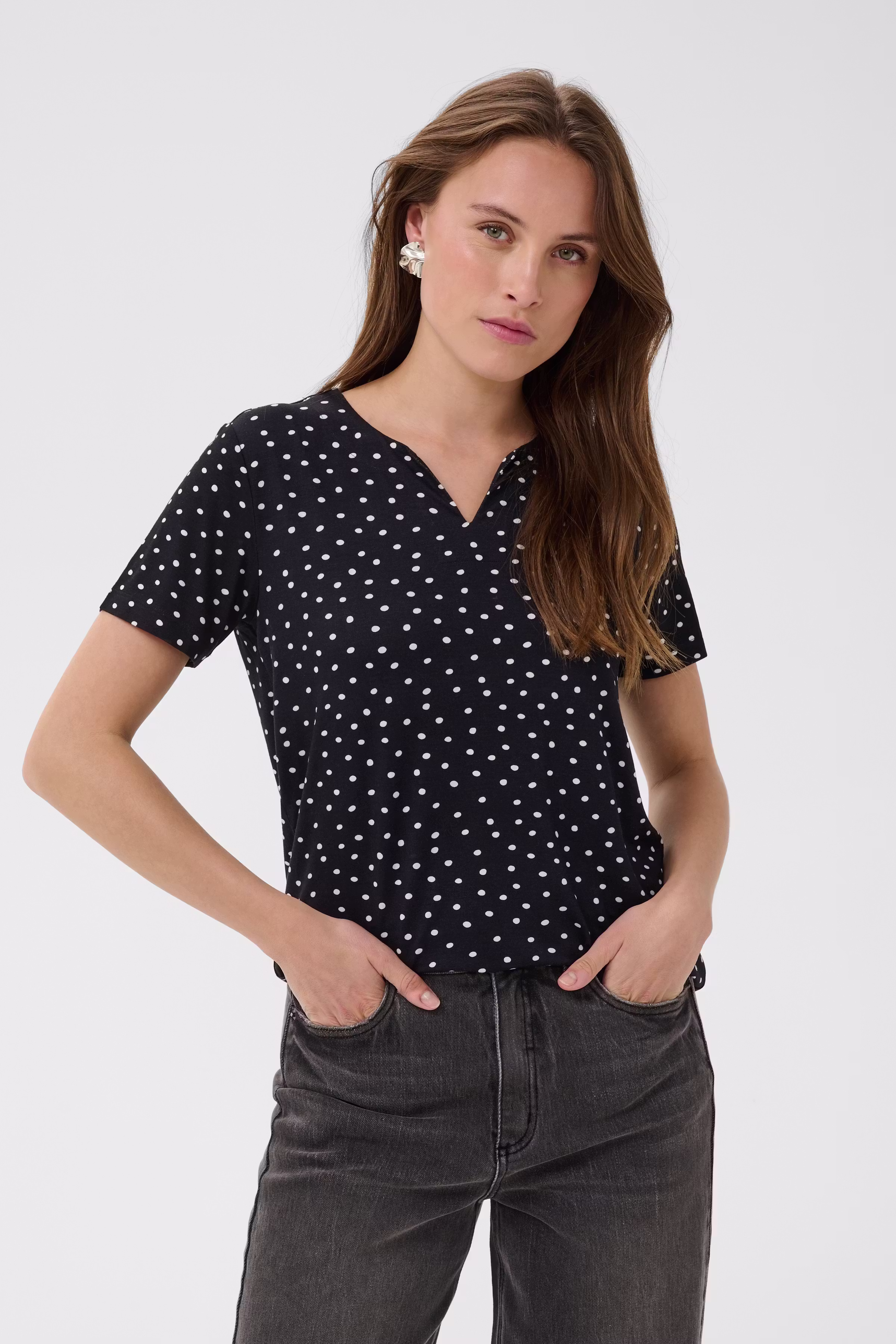 KAbella T-shirt LOOKBOOK FRONT 10511967-109672