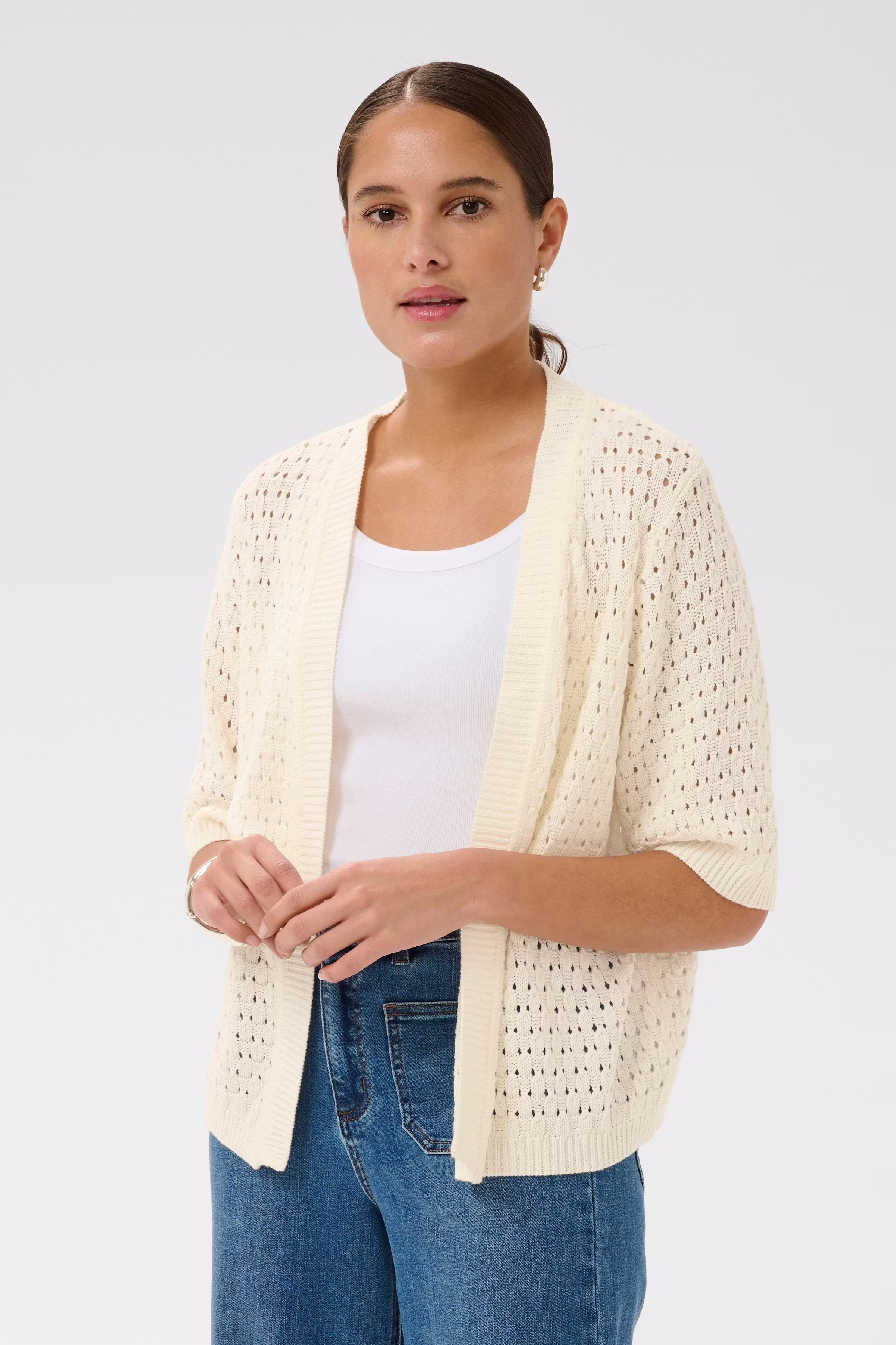 KAsilja Cardigan LOOKBOOK FRONT 10508682-110602
