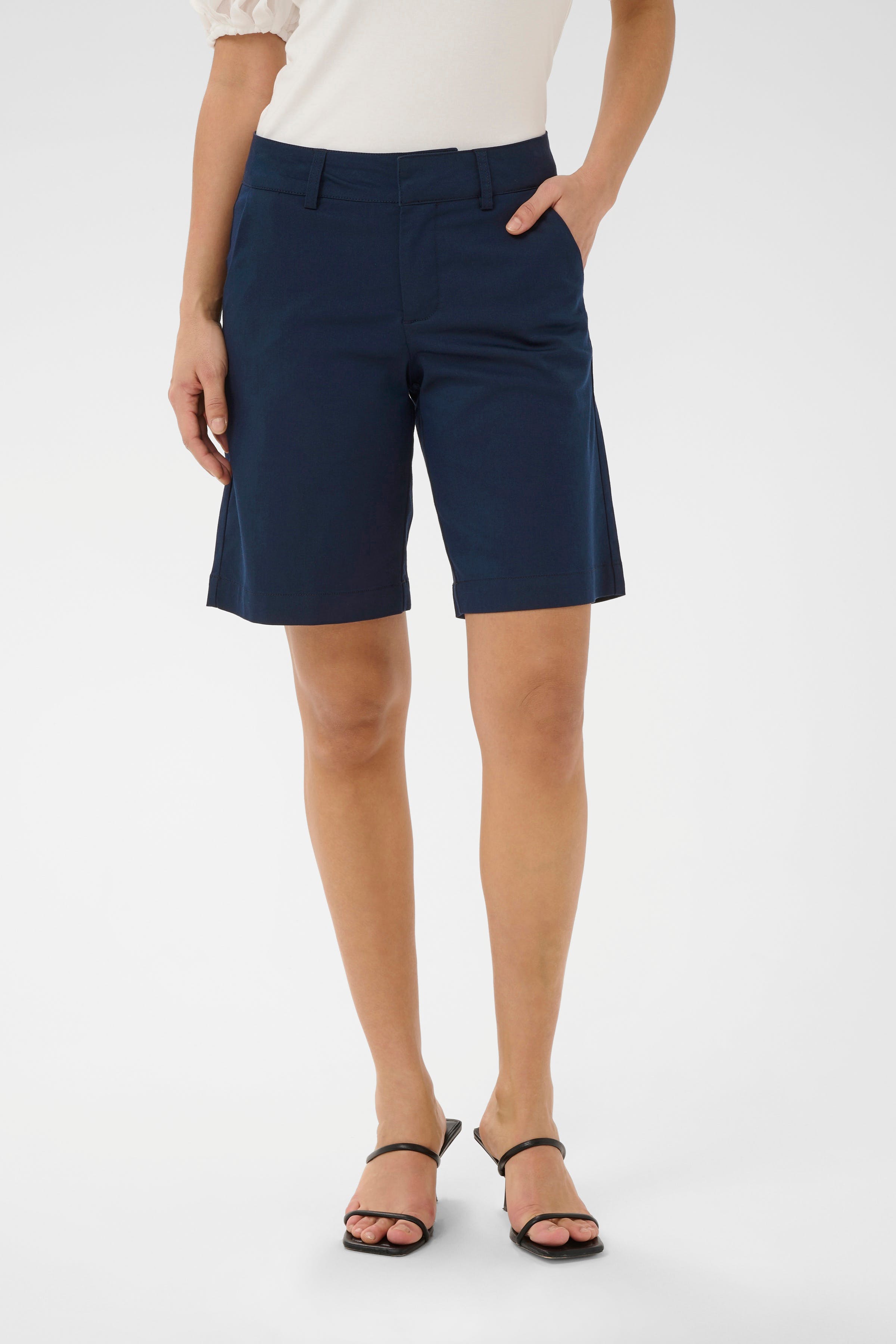 KAlea Shorts LOOKBOOK FRONT 10505457-194020