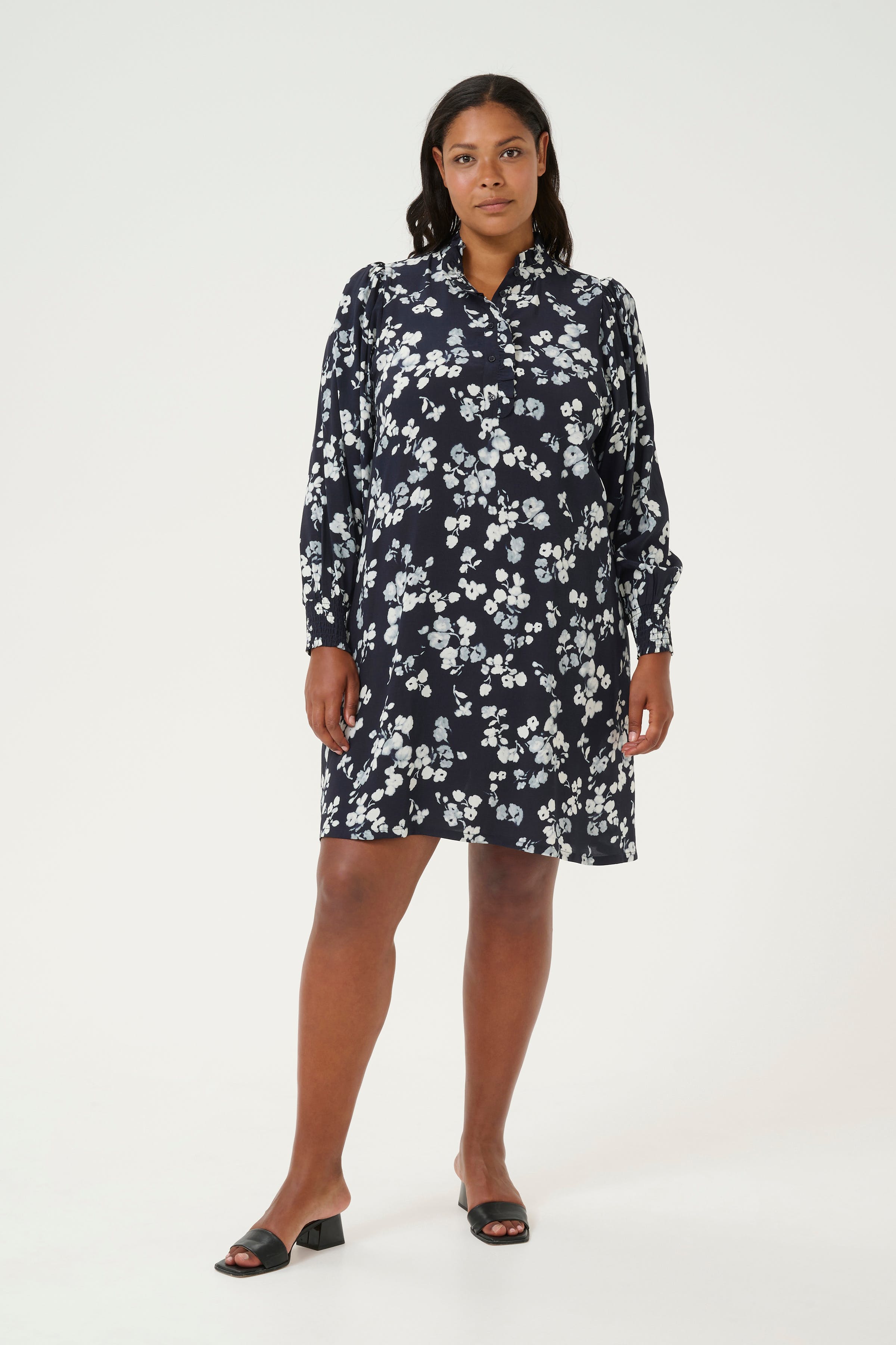 KCalicia Dress LOOKBOOK FRONT 10582849-106800