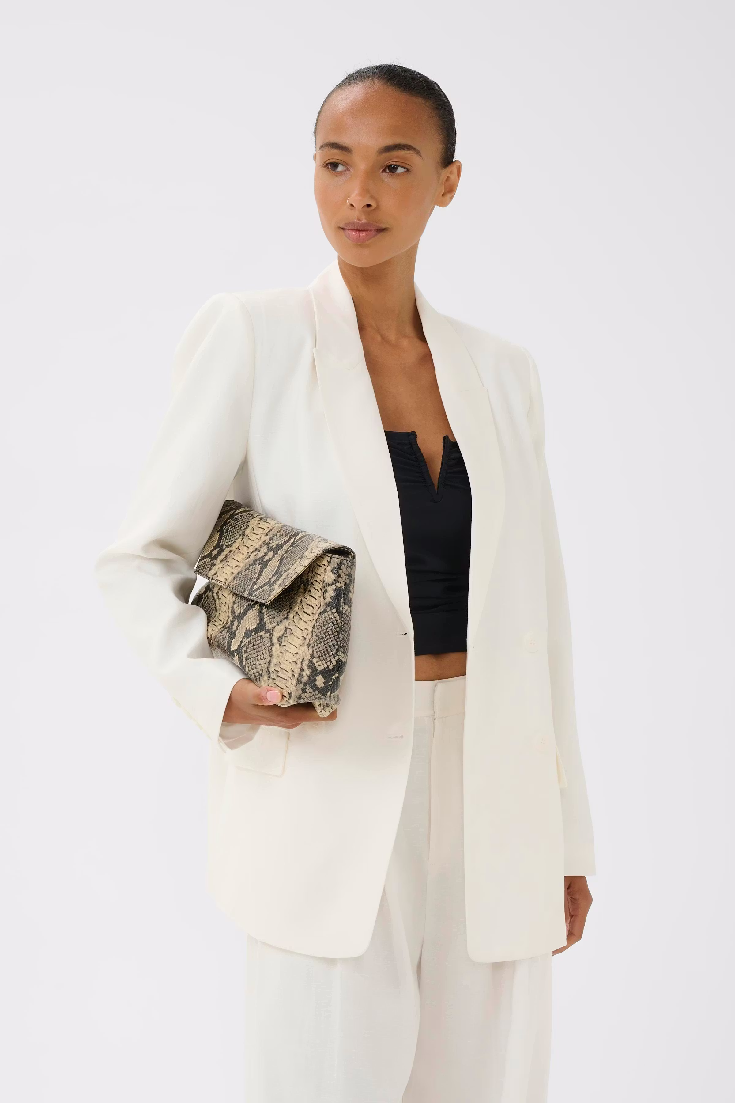 GZriava Blazer LOOKBOOK FRONT 10911250-110601