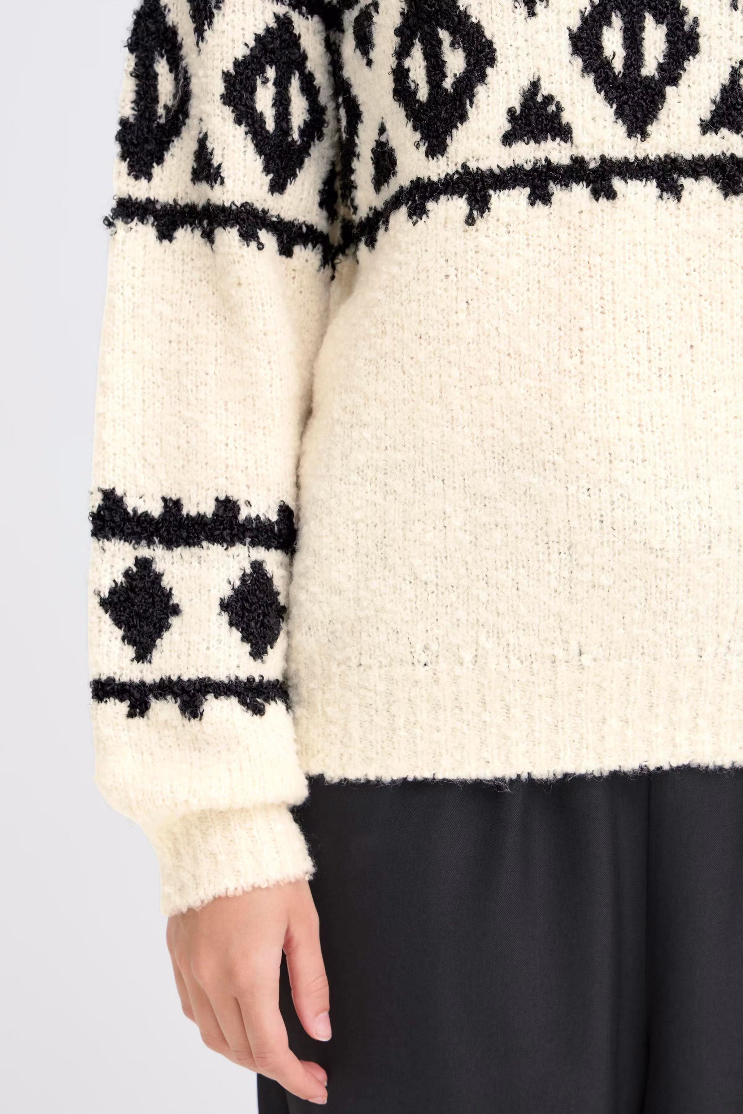 IHCARANI Pullover LOOKBOOK DETAIL 20124518-130905