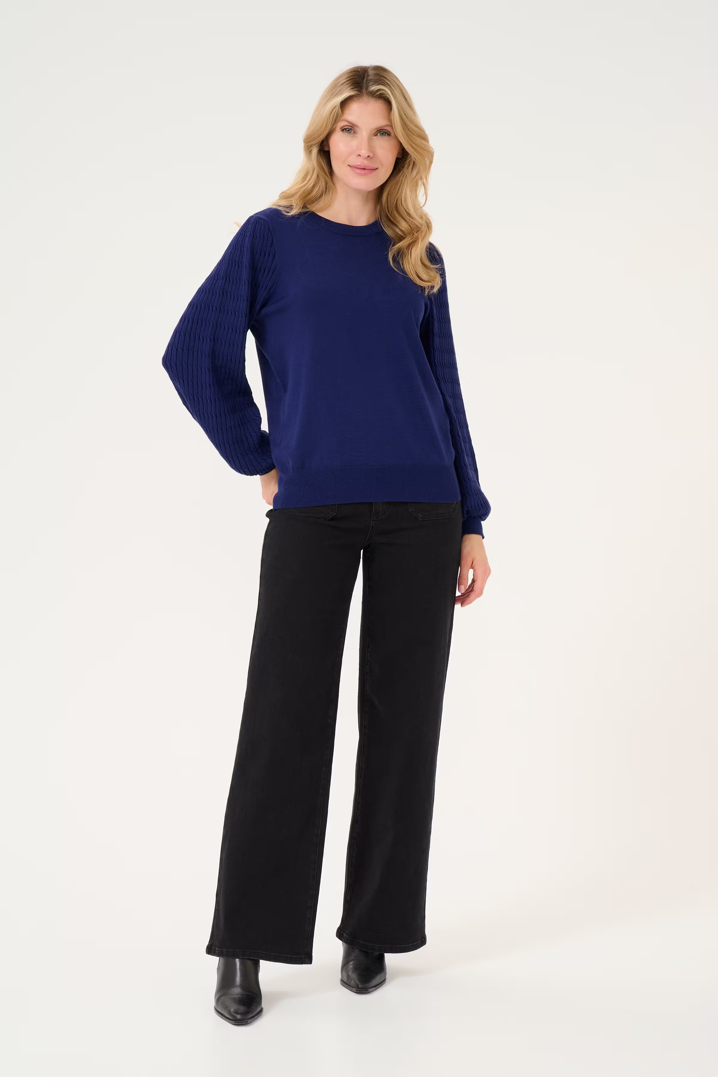KAnanna Pullover LOOKBOOK FRONT 10509104-193942