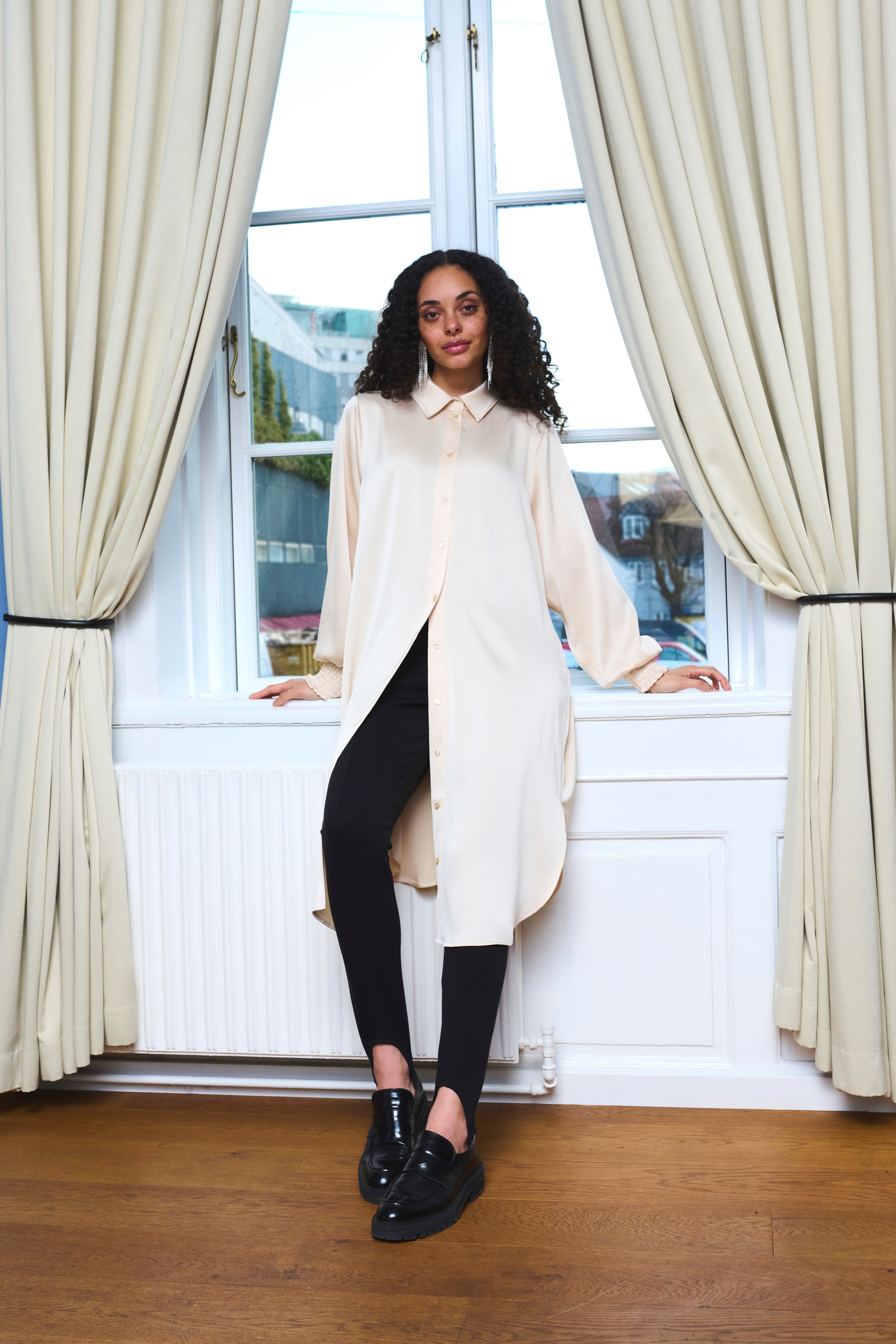 KAilse Robe LOCATION NONE 10506937-131106