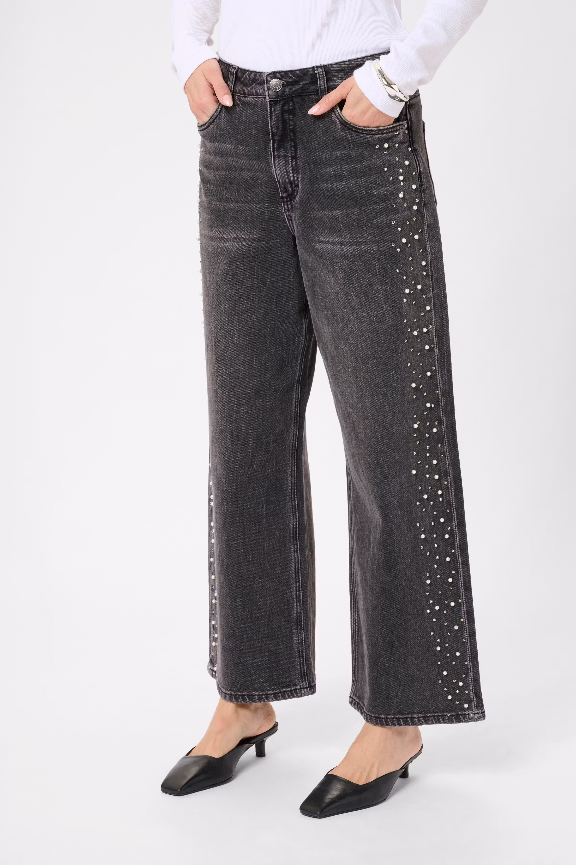 KApetra Jeans LOOKBOOK FRONT 10510889-108531