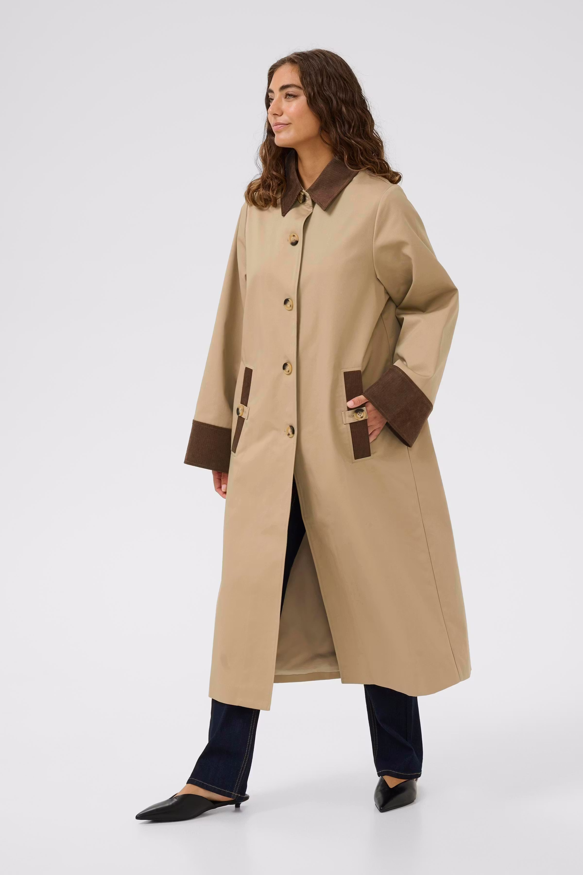 CUsasha Trenchcoat mit Corddetails LOOKBOOK FRONT 50112574-171009