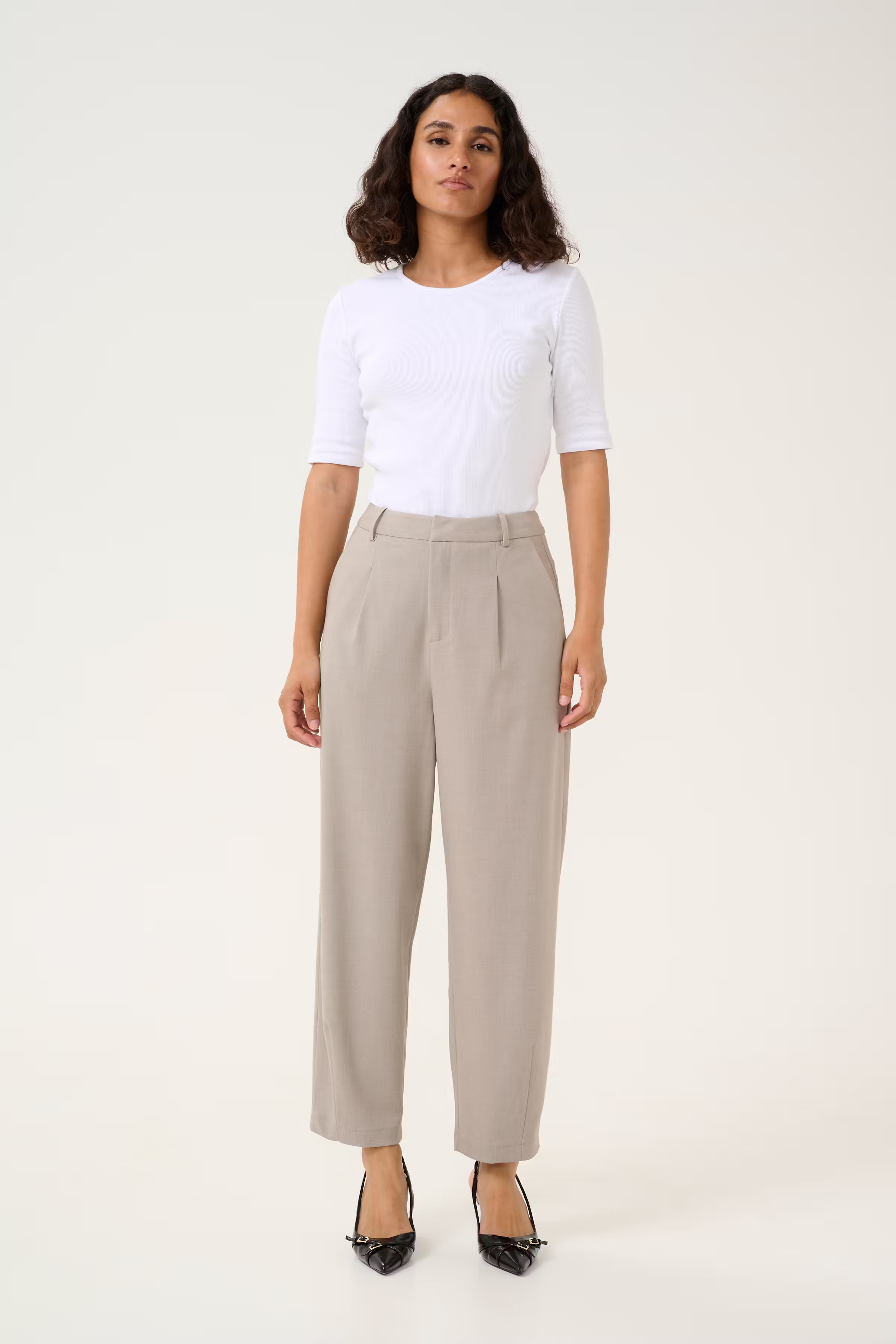 KAmerle Trousers LOOKBOOK FRONT 10504769-1702051