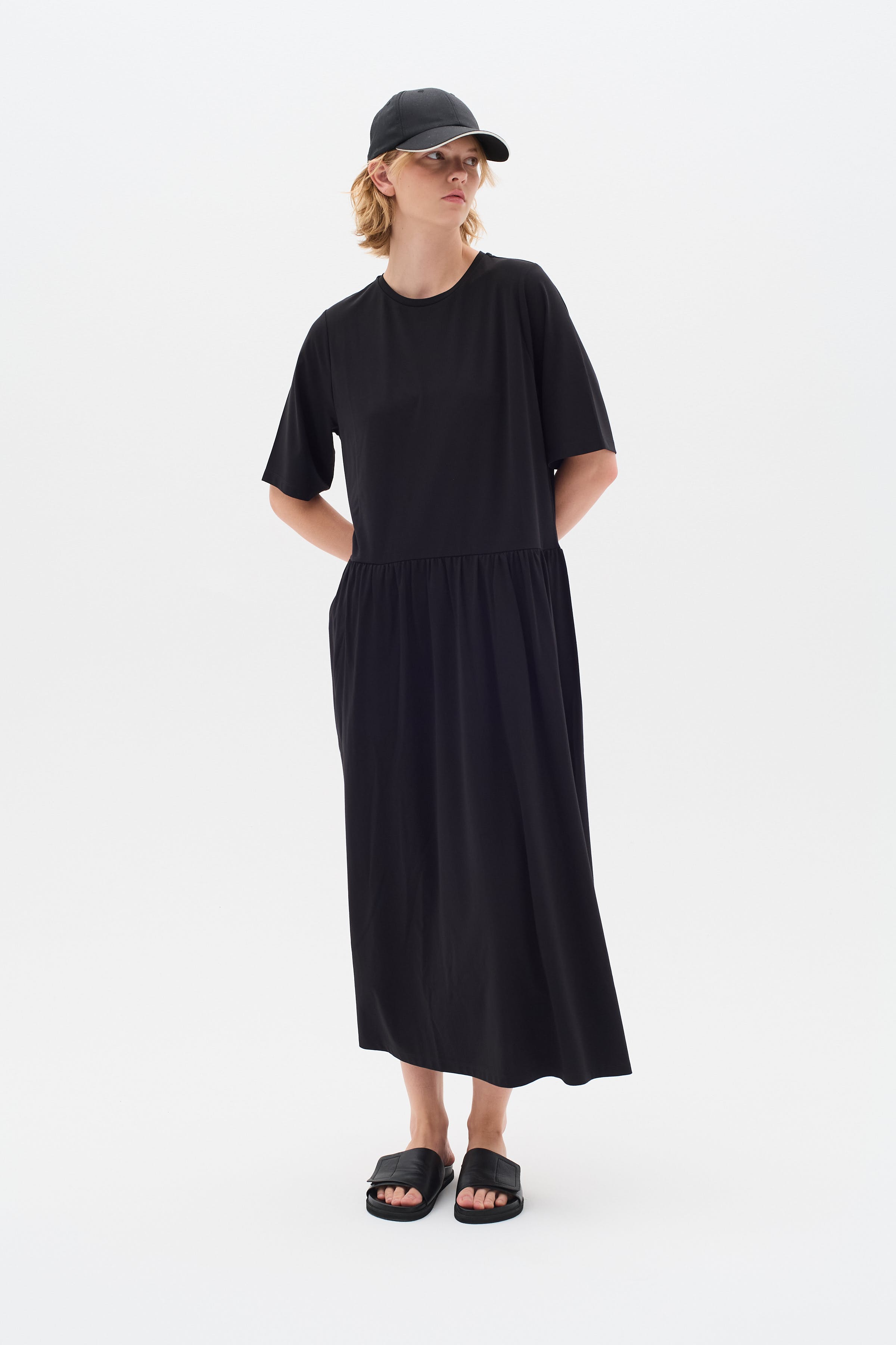 HivieraIW Dress LOOKBOOK FRONT 30110390-194008