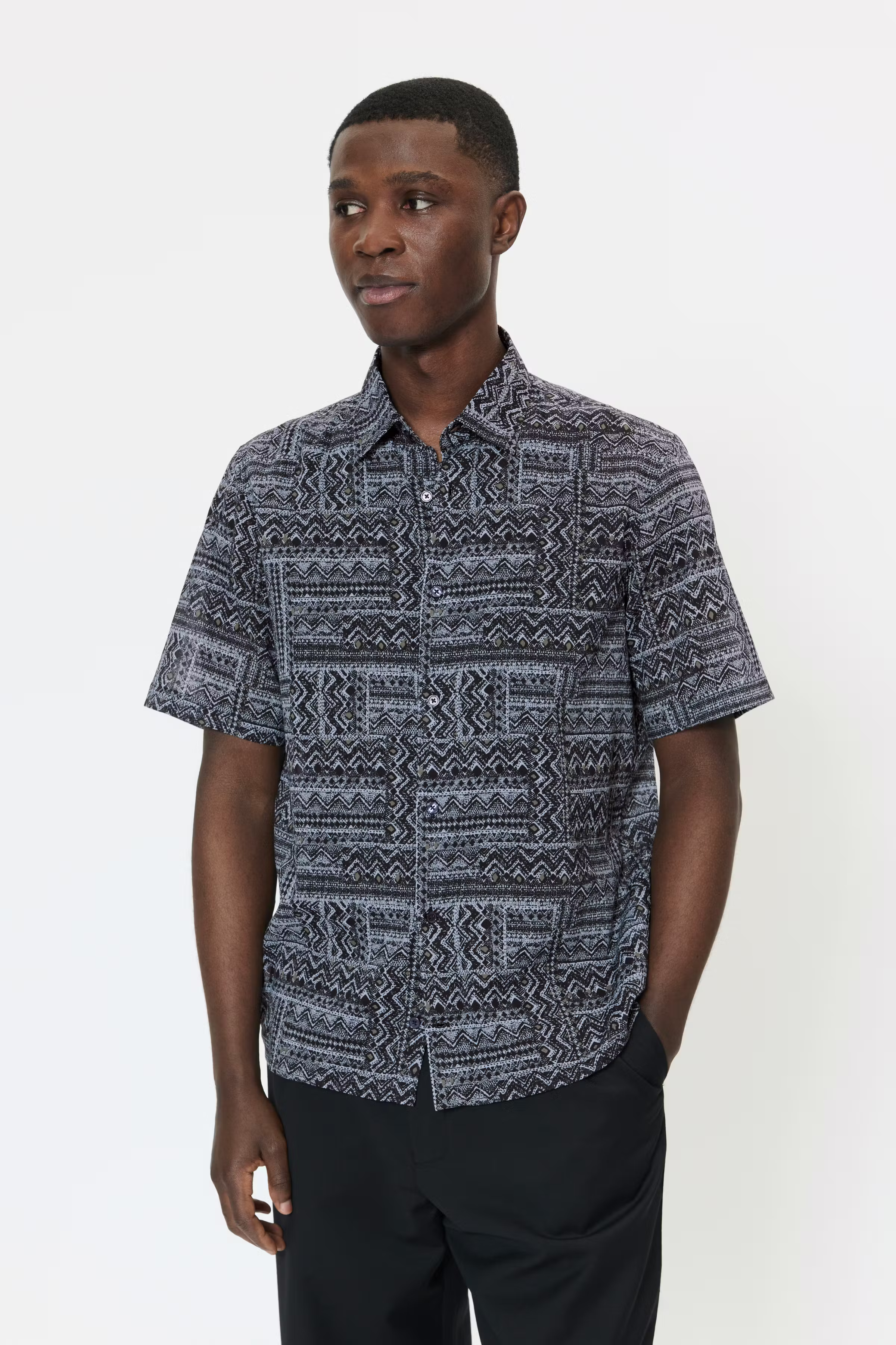 MAklampo Skjorte LOOKBOOK FRONT 30208875-194111