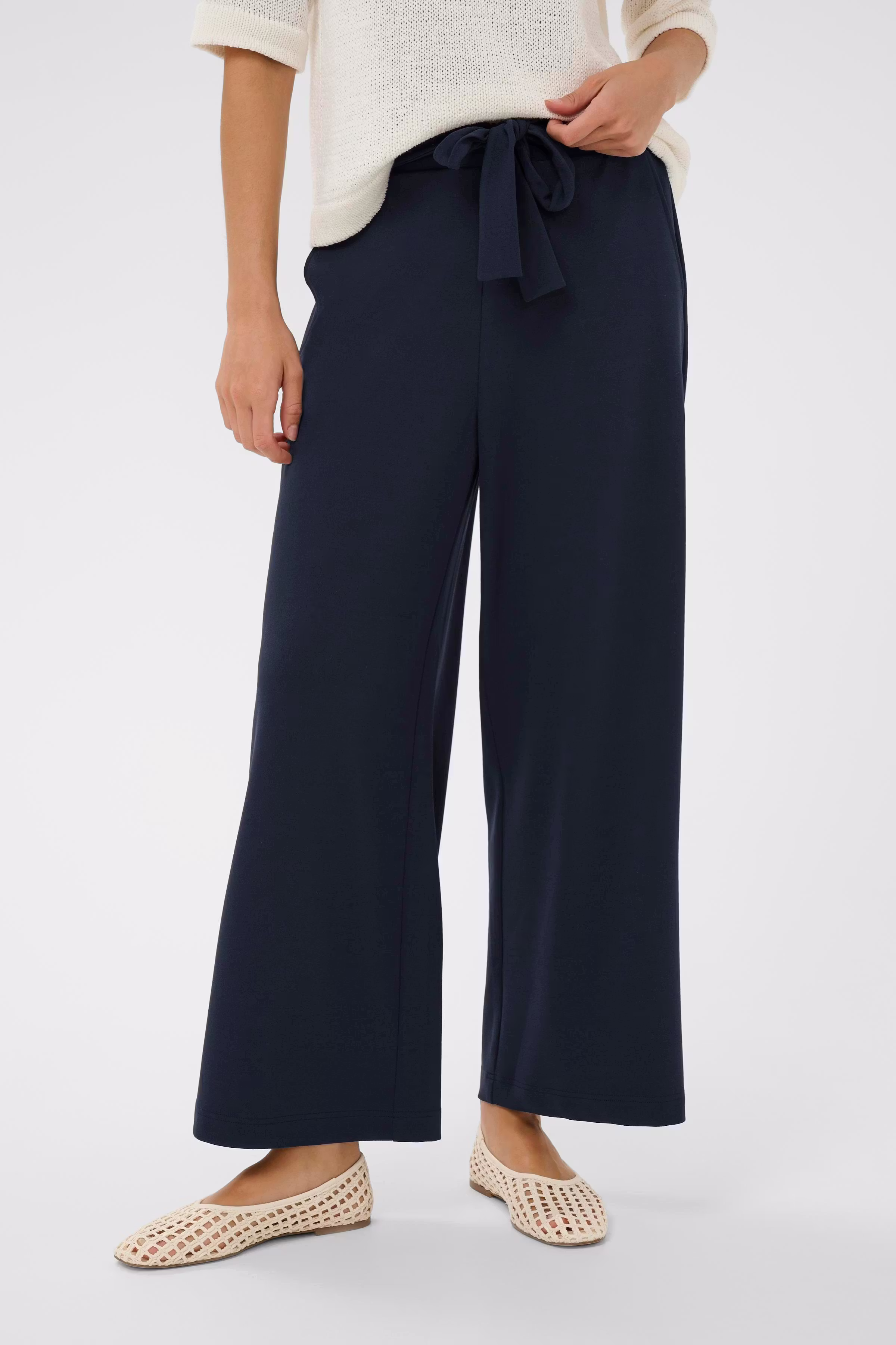 KAphoebe Hose LOOKBOOK FRONT 10511244-194020