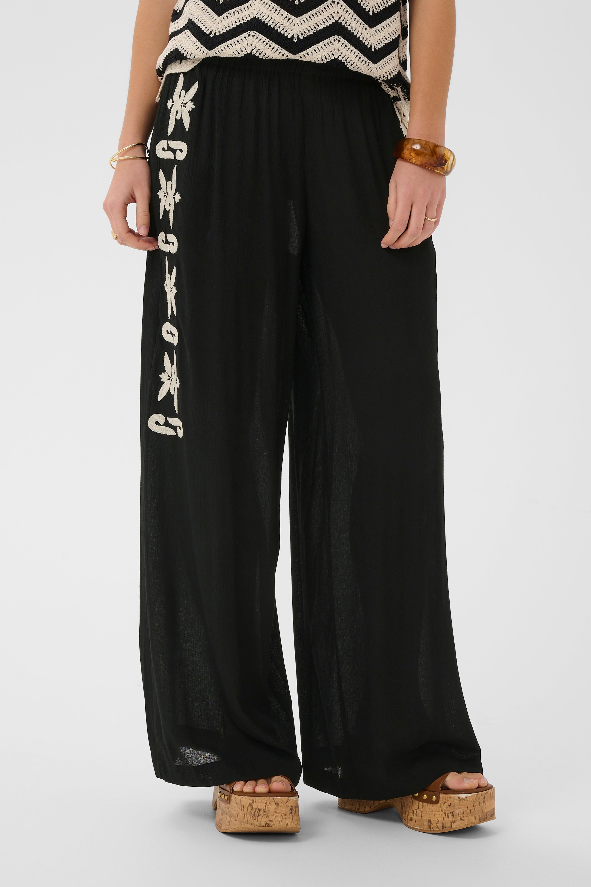 CRAllie Trousers LOOKBOOK FRONT 10615017-100120