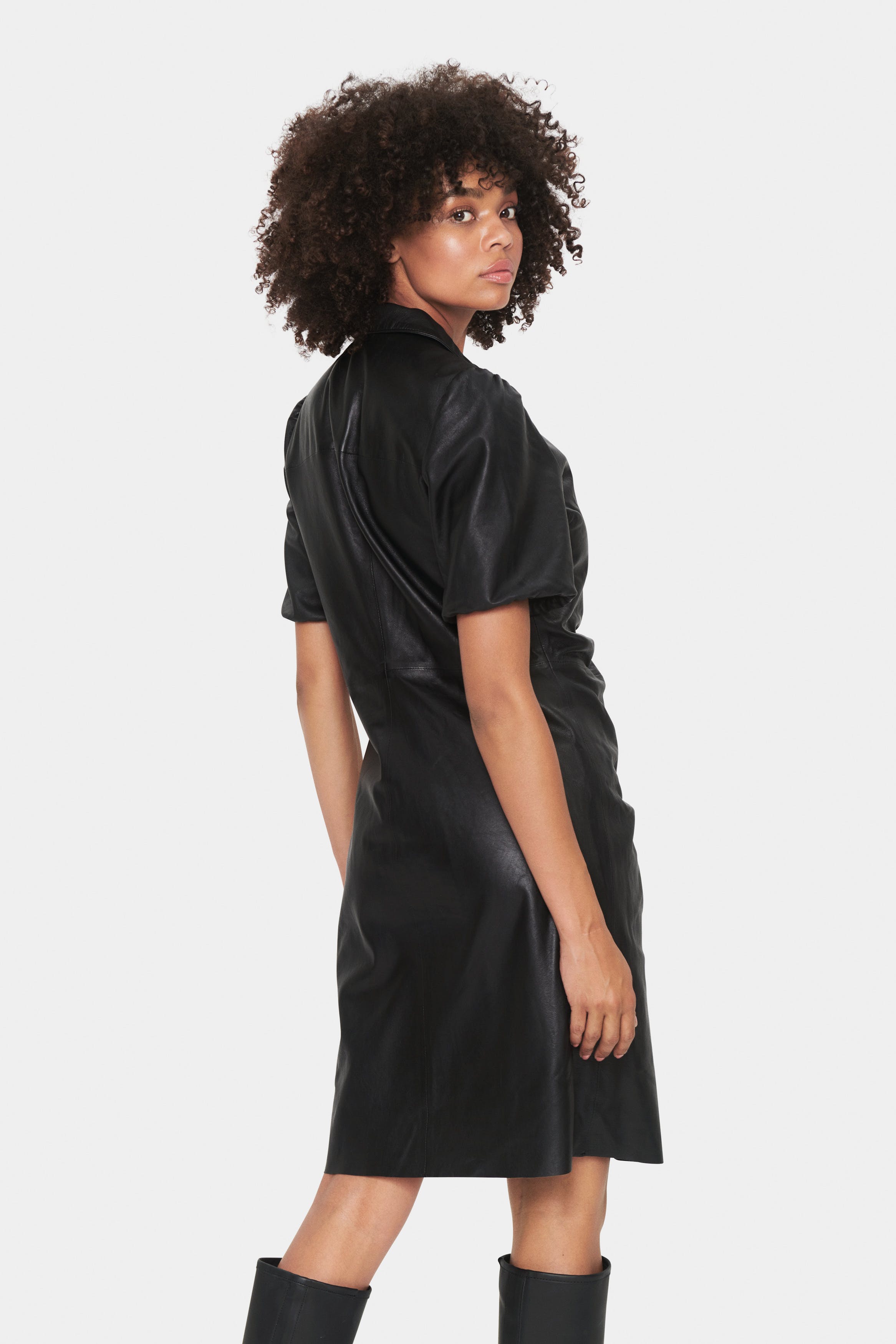 OvaSZ Kjole LOOKBOOK BACK 30512590-193911