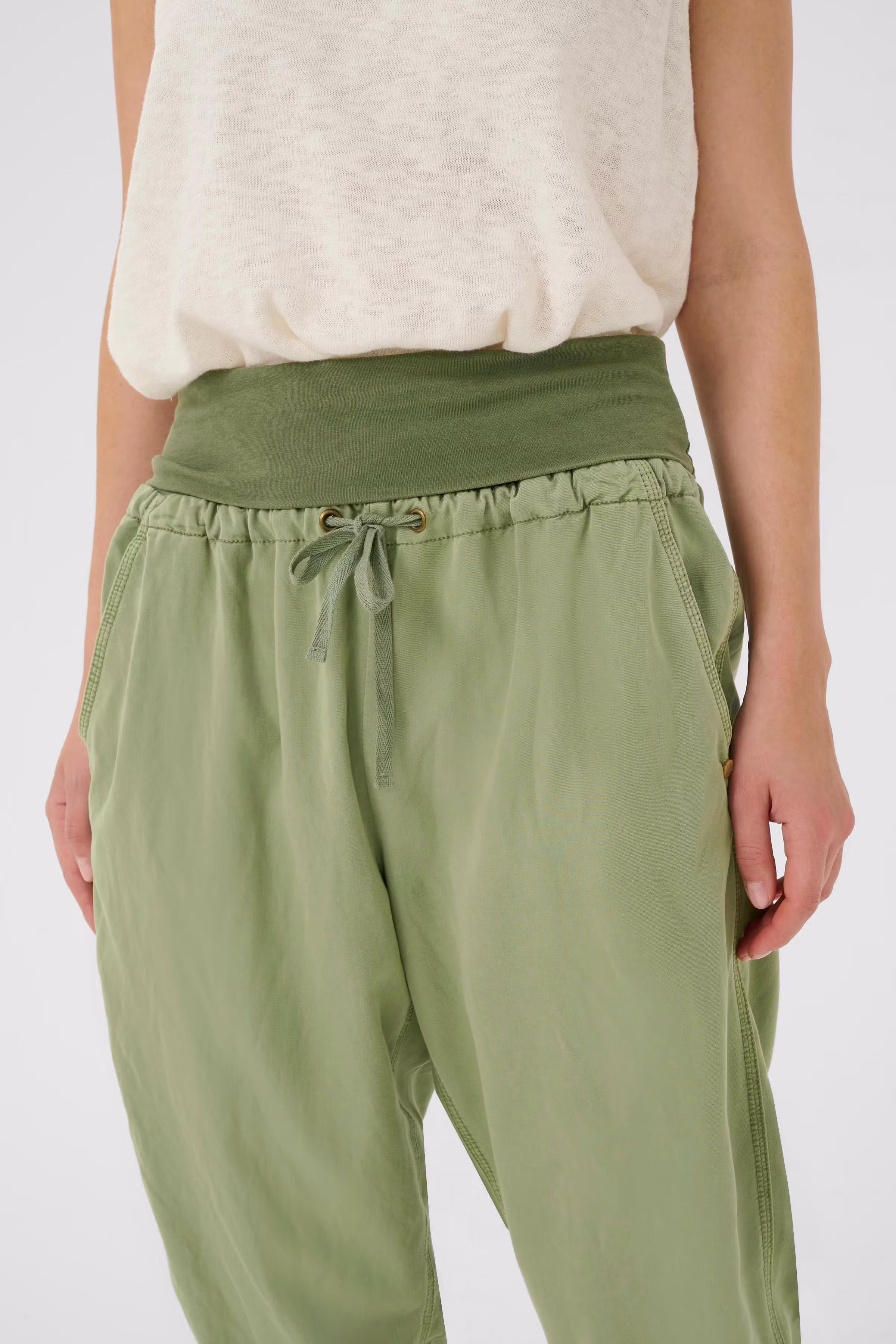 CRLine Trousers LOOKBOOK DETAIL 10604697-170115