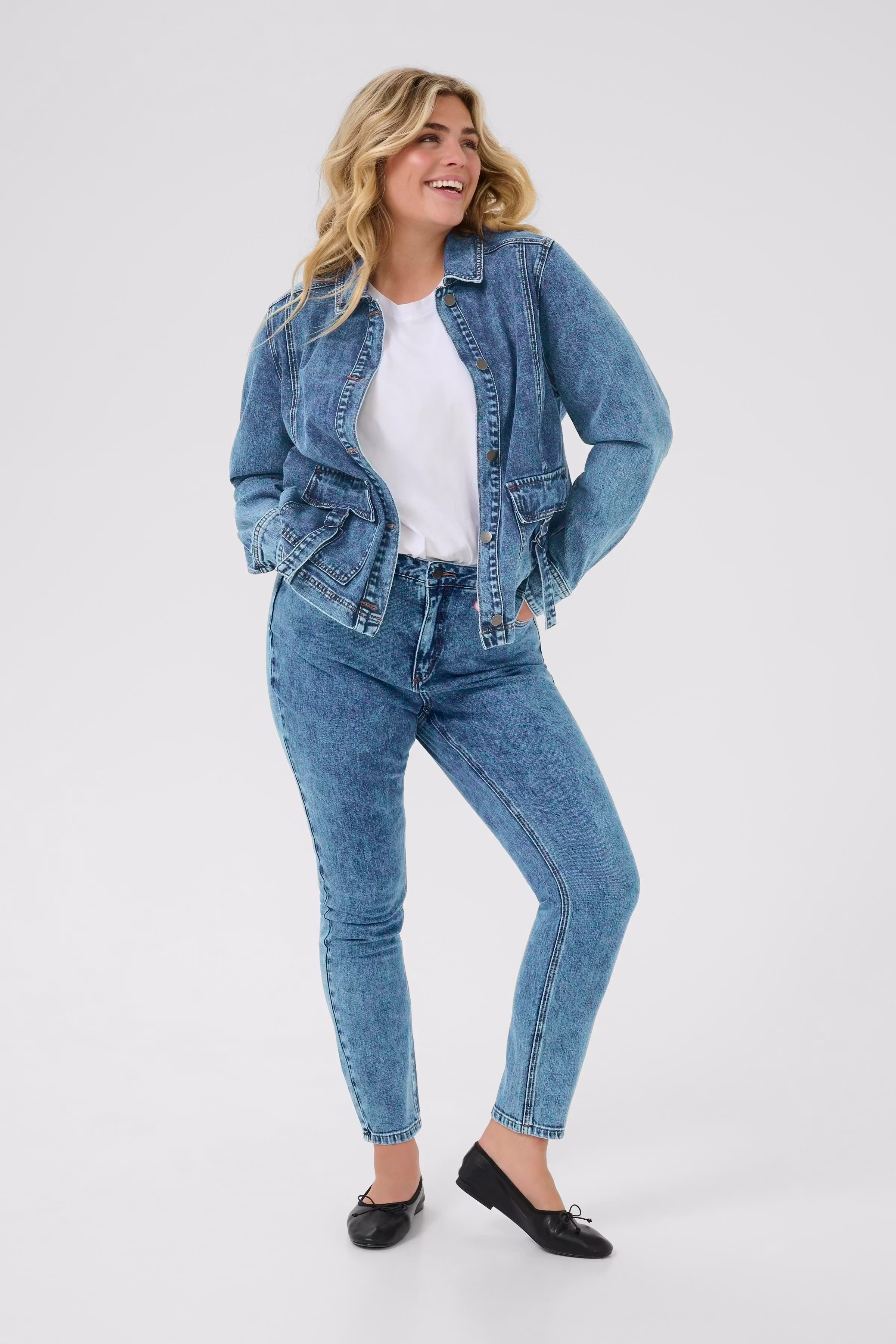 KCelona Slim Jeans LOOKBOOK FRONT 10583401-107716