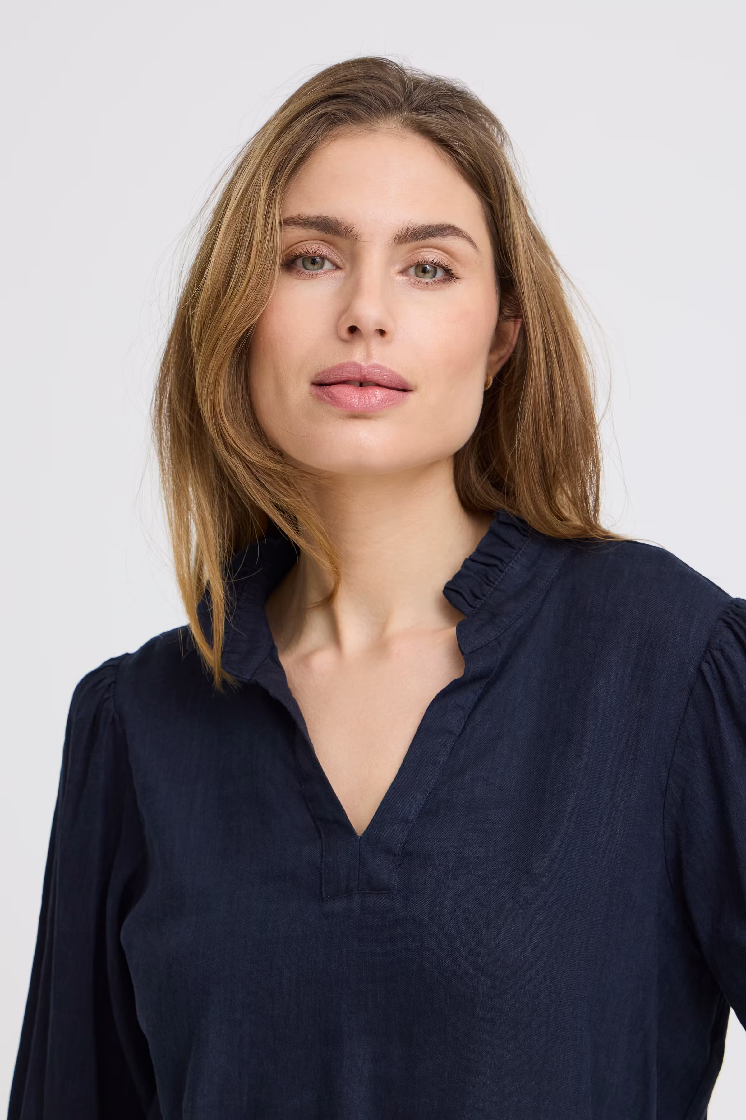 PZLUCA Bluse LOOKBOOK DETAIL 50210428-194020