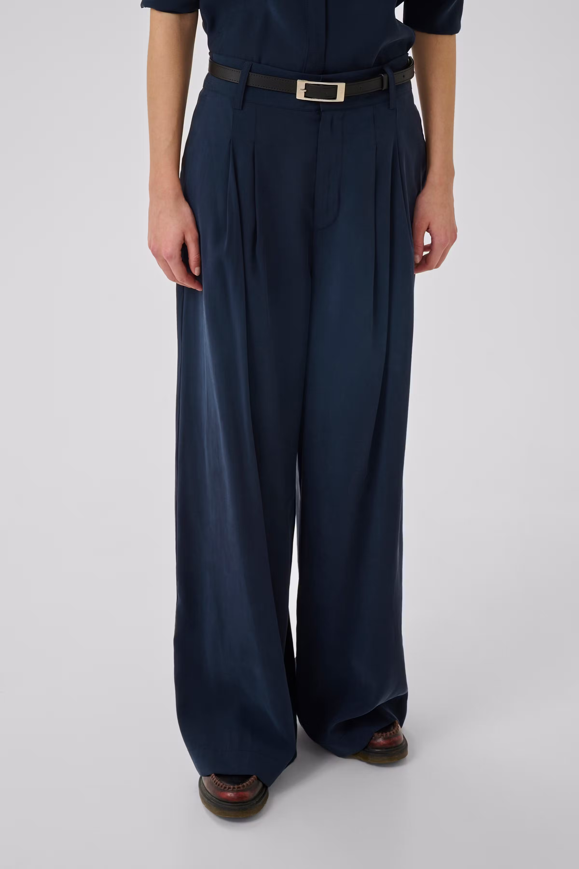 MWMindy Trousers LOOKBOOK FRONT 10705433-103565