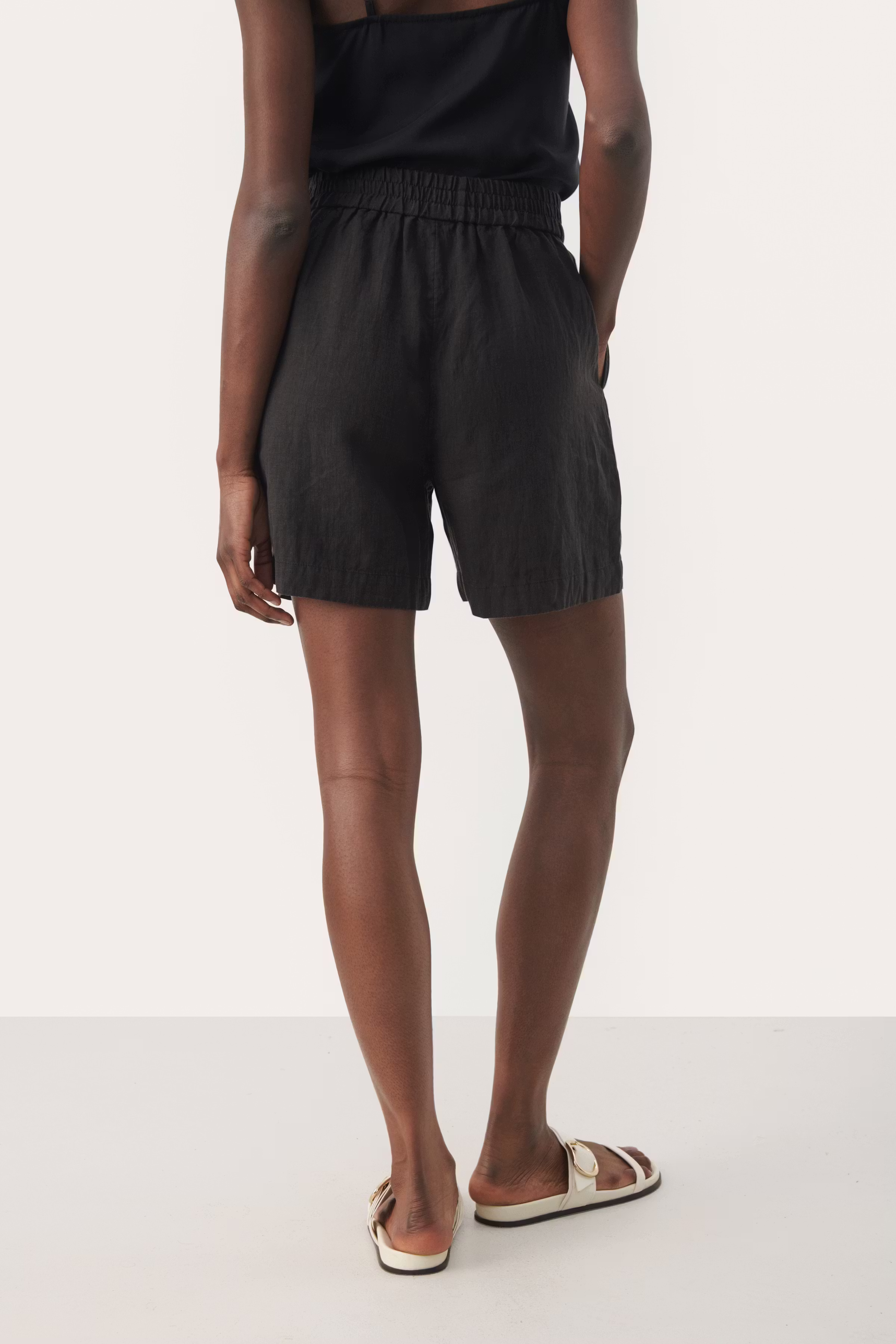 GerdPW Linen shorts LOOKBOOK BACK 30308596-194008