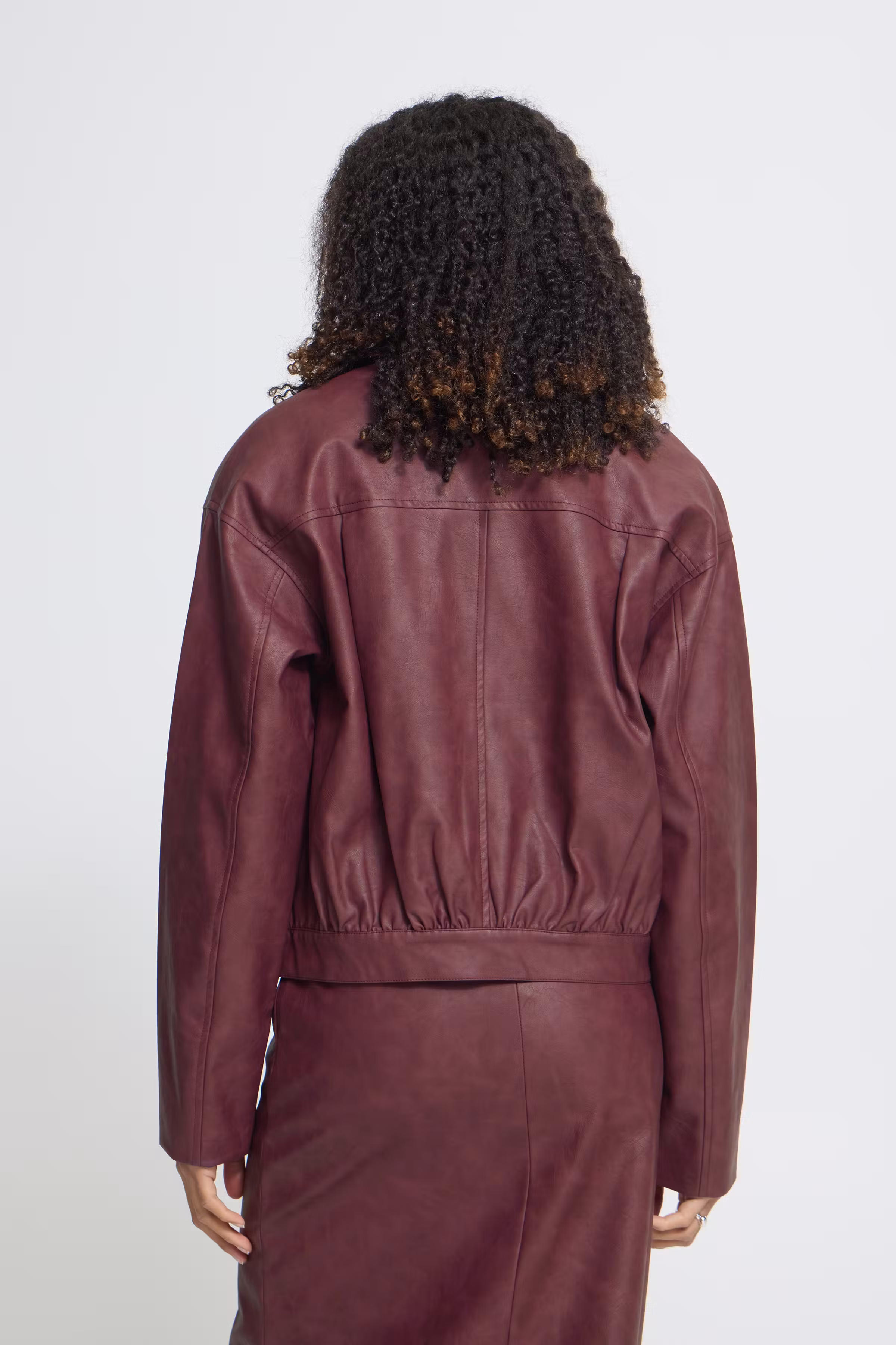 IHKANIRA Outerwear LOOKBOOK BACK 20126175-191627