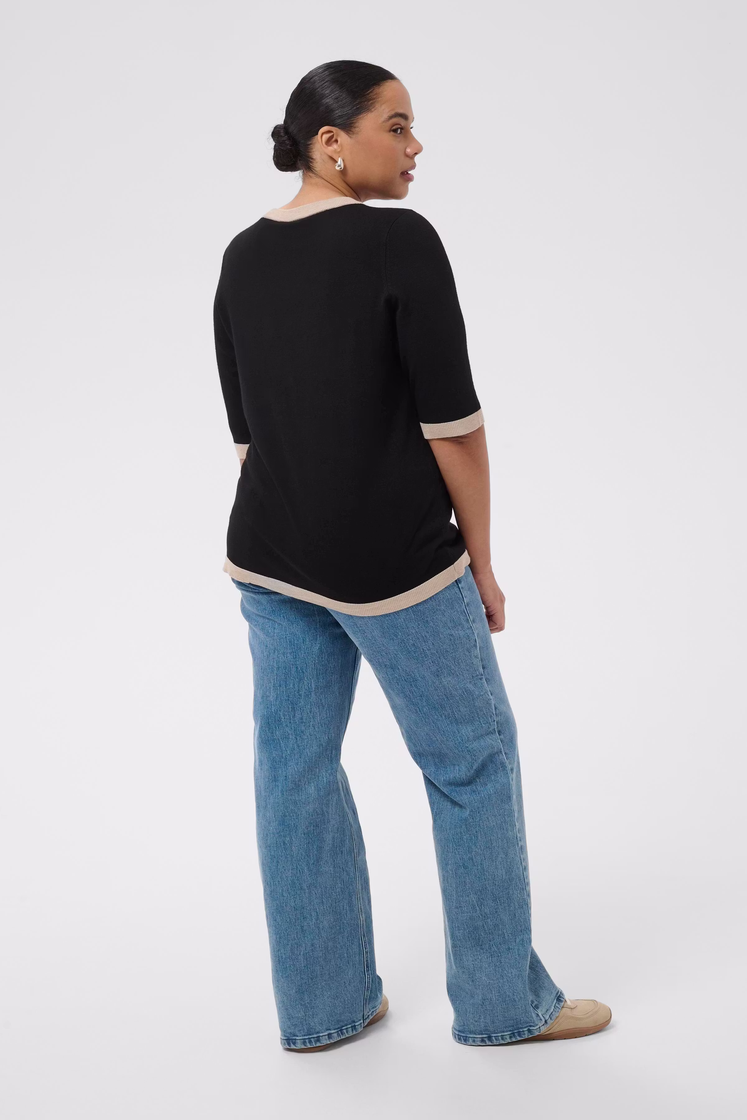 KClizzy Cardigan LOOKBOOK BACK 10584306-100121