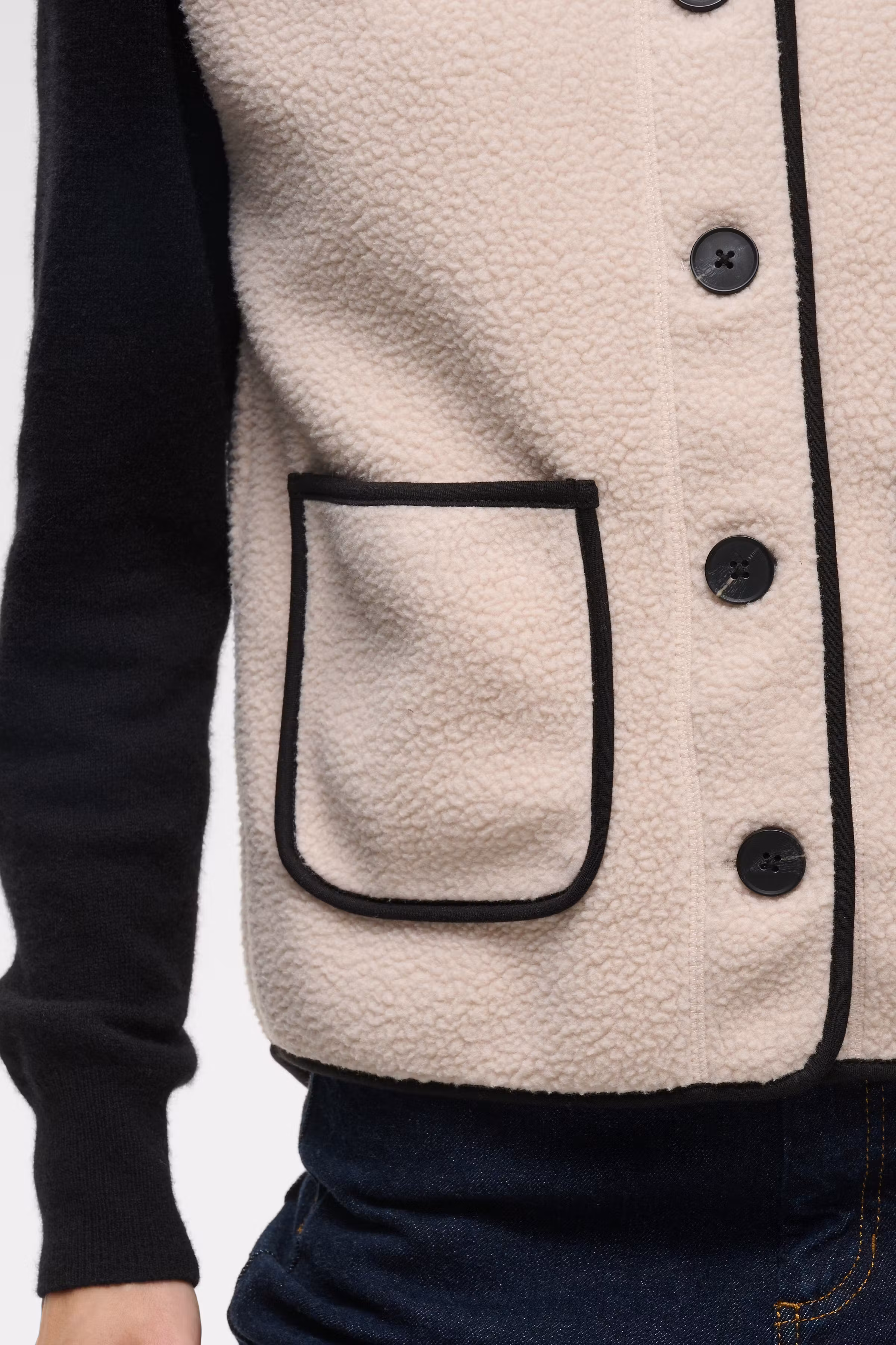 ABBINAIW Väst LOOKBOOK DETAIL 30112872-130403