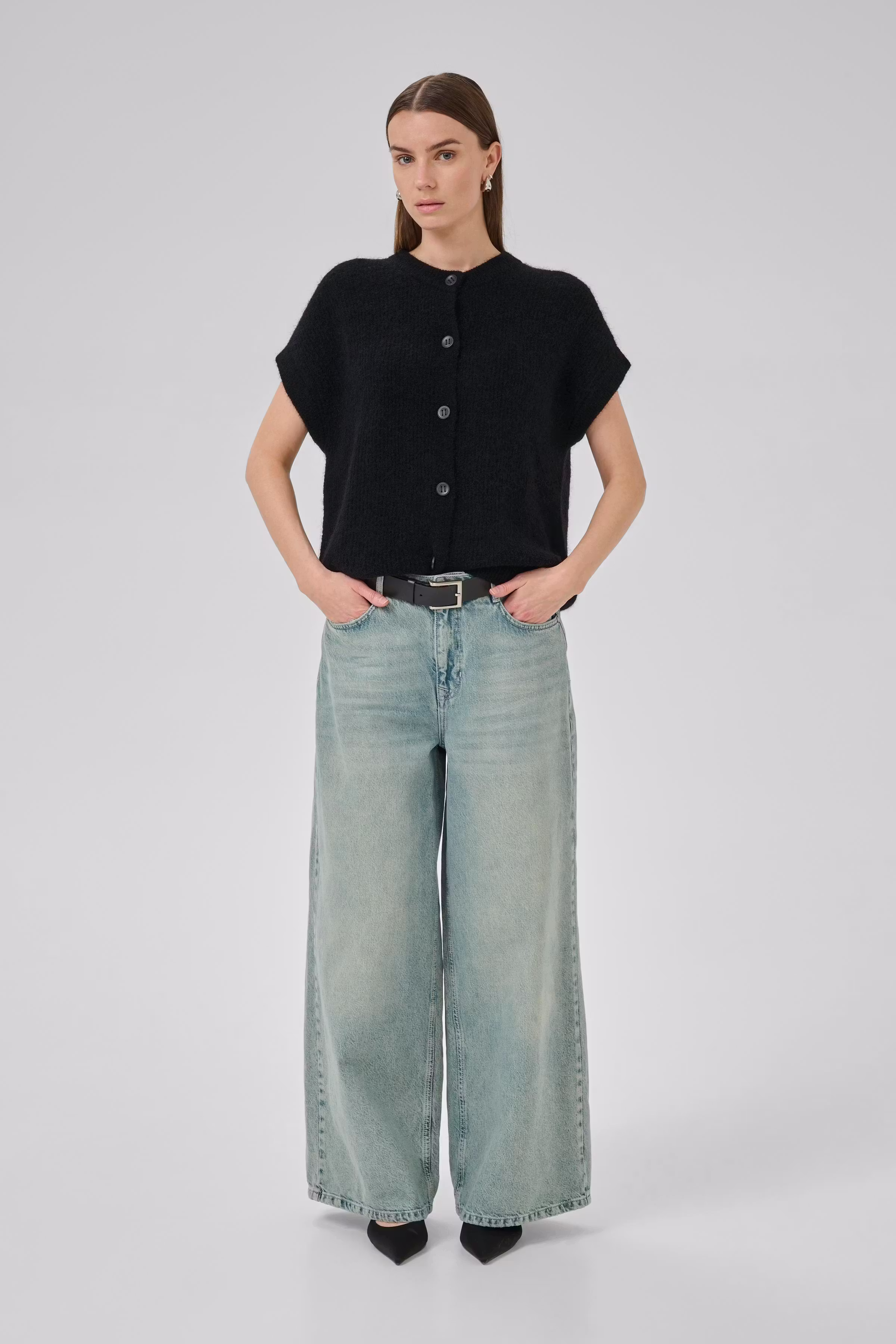 SivaMW Cardigan LOOKBOOK FRONT 10705314-100031