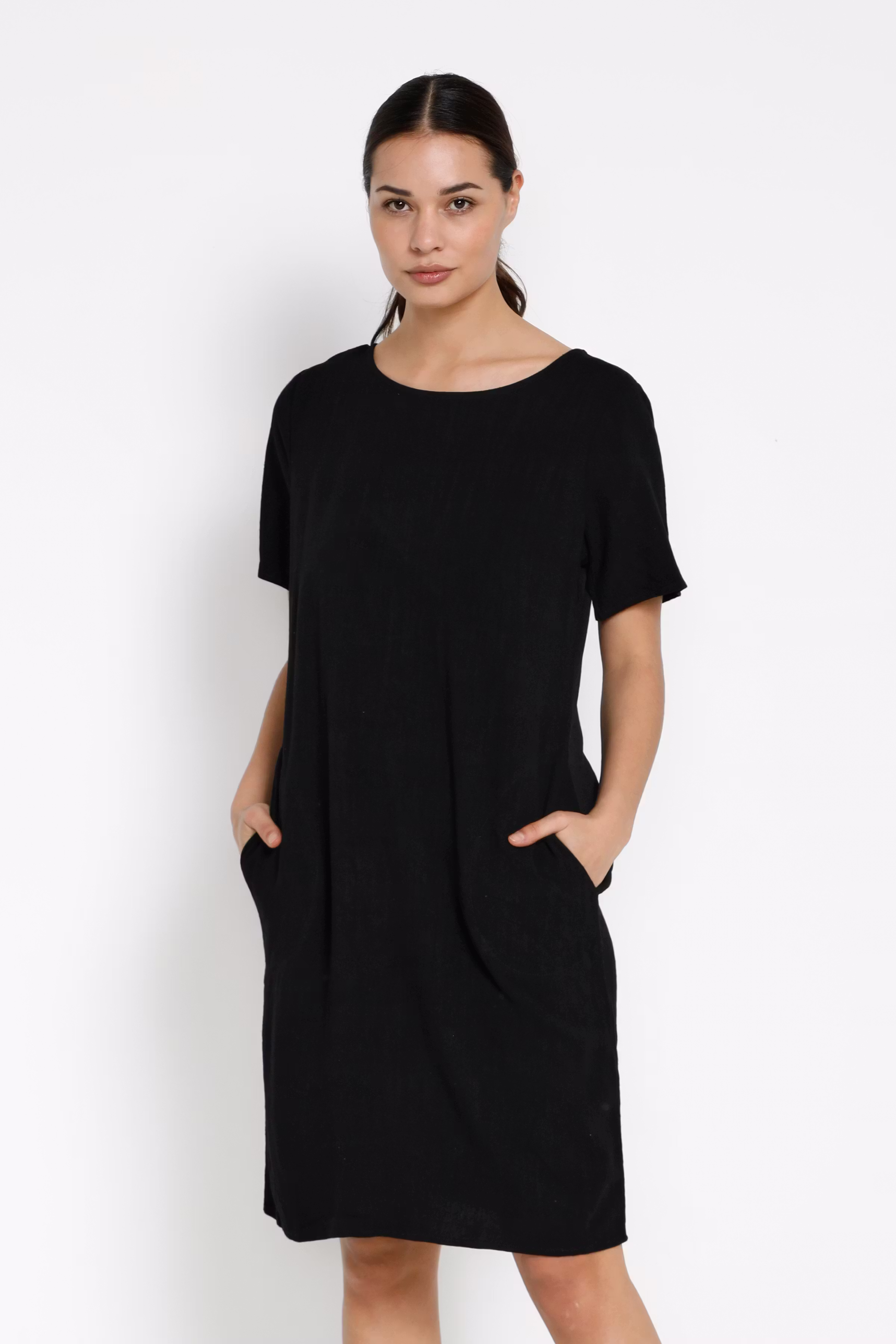 KAliny Lin Kjole LOOKBOOK FRONT 10505731-100121