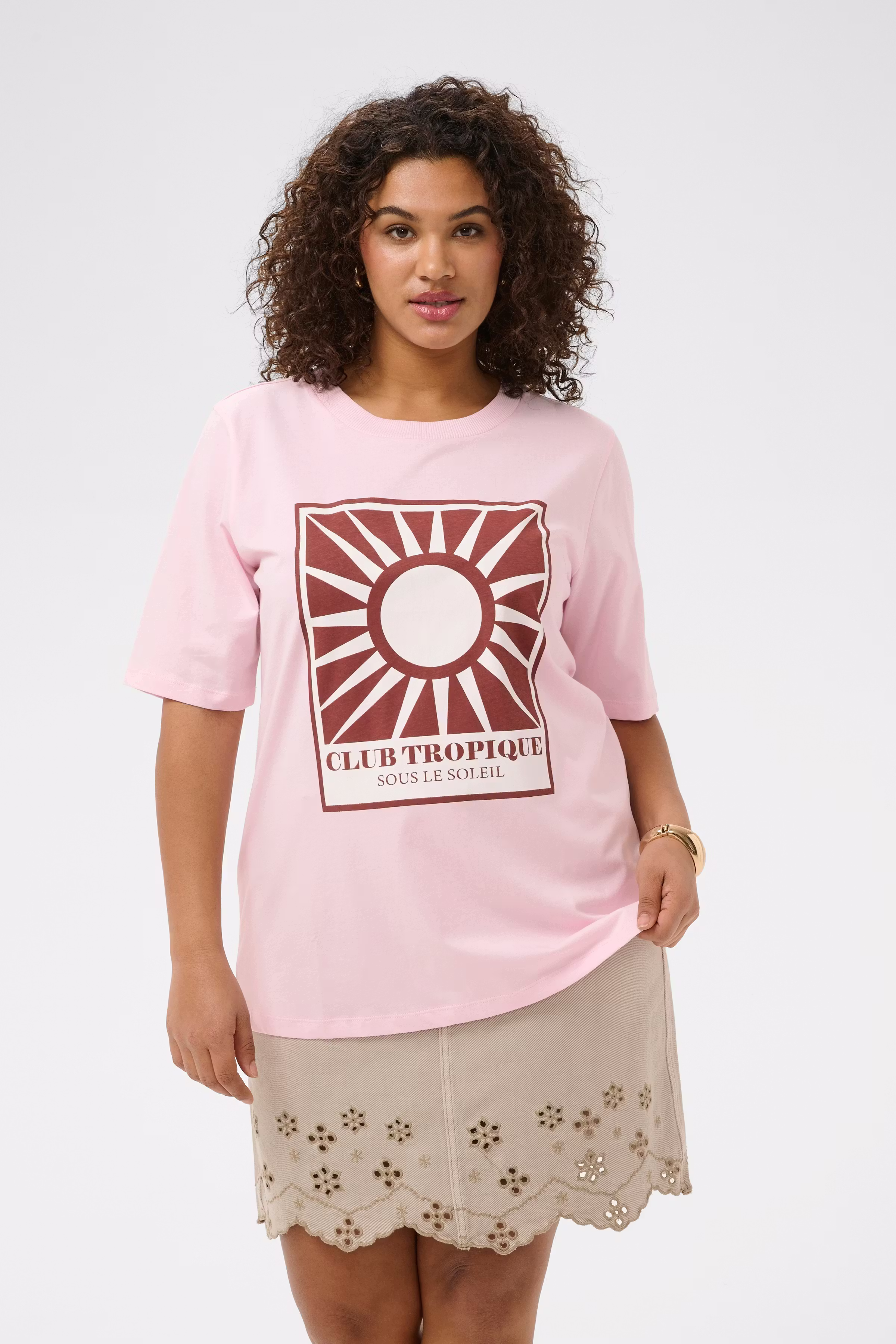 KCkelia T-shirt LOOKBOOK FRONT 10584148-132807