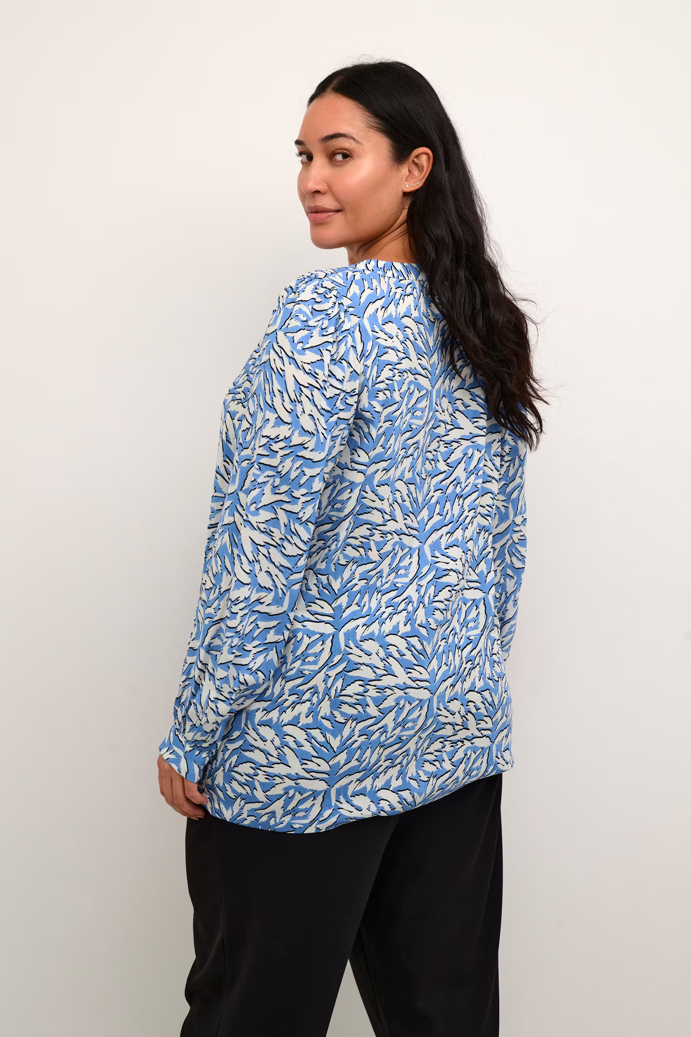 KCjenny Bluse LOOKBOOK BACK 10582227-105656