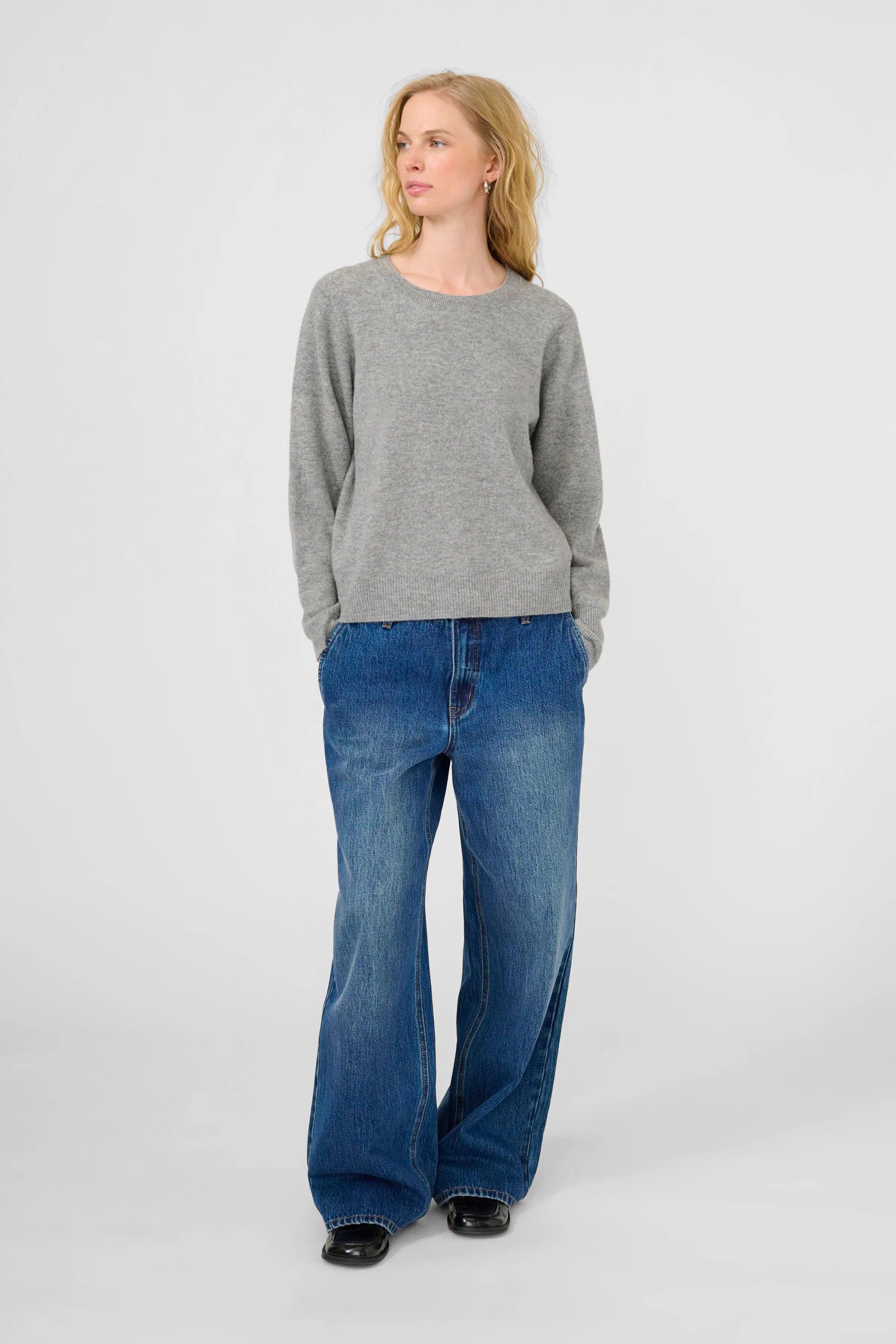 KBAnemone Pullover i 100% ull LOOKBOOK FRONT 10105775-103702