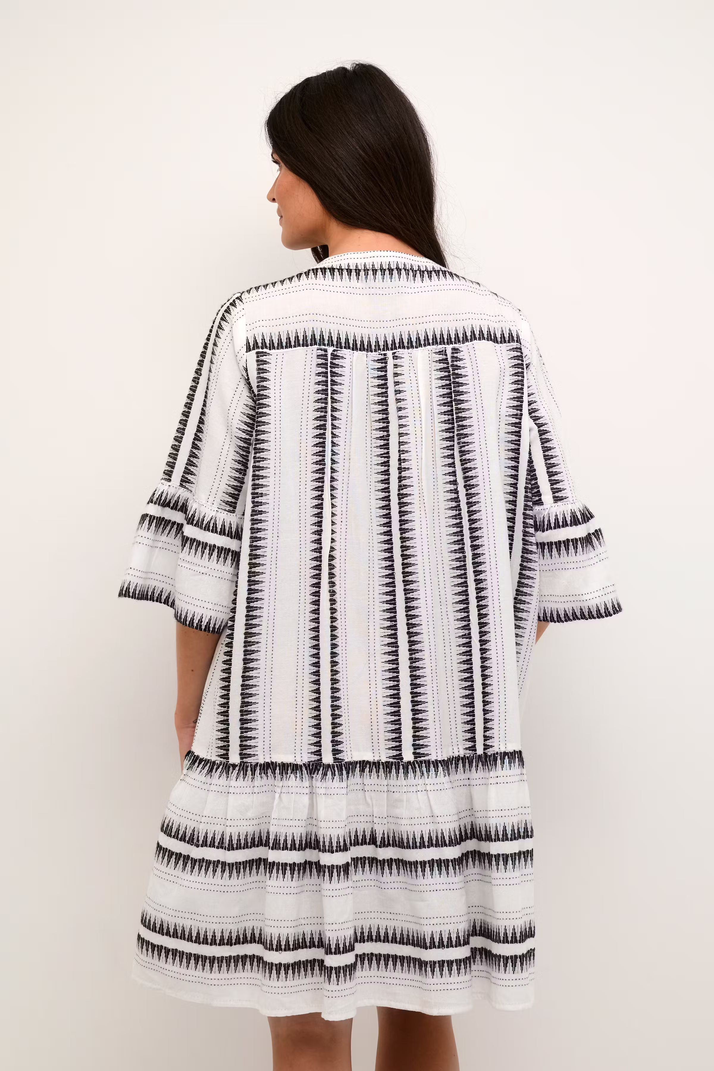 CRIna Robe LOOKBOOK BACK 10611561-104438